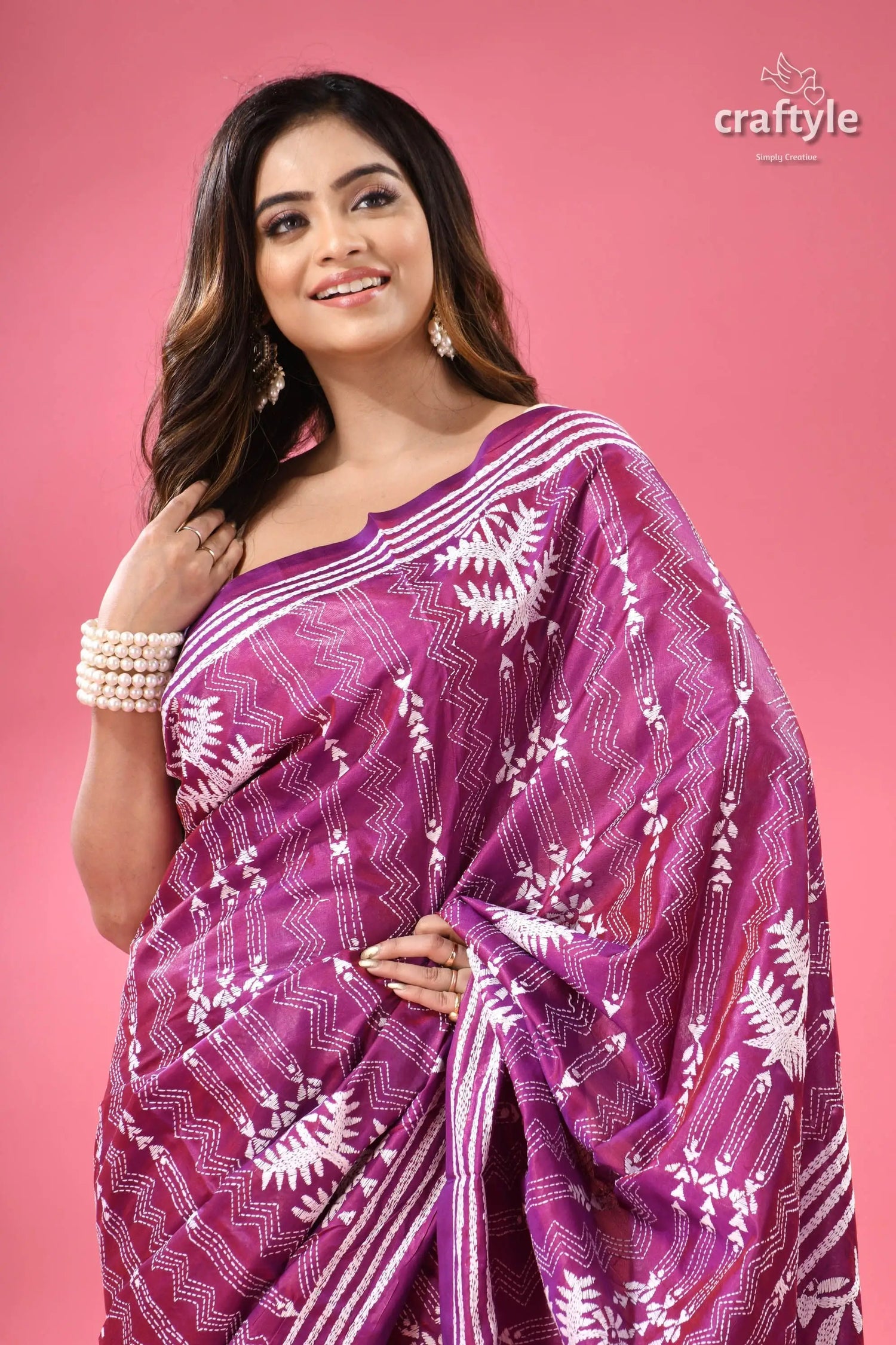 White thread work purple kantha embroidery silk saree magenta silk saree white embroidered 2