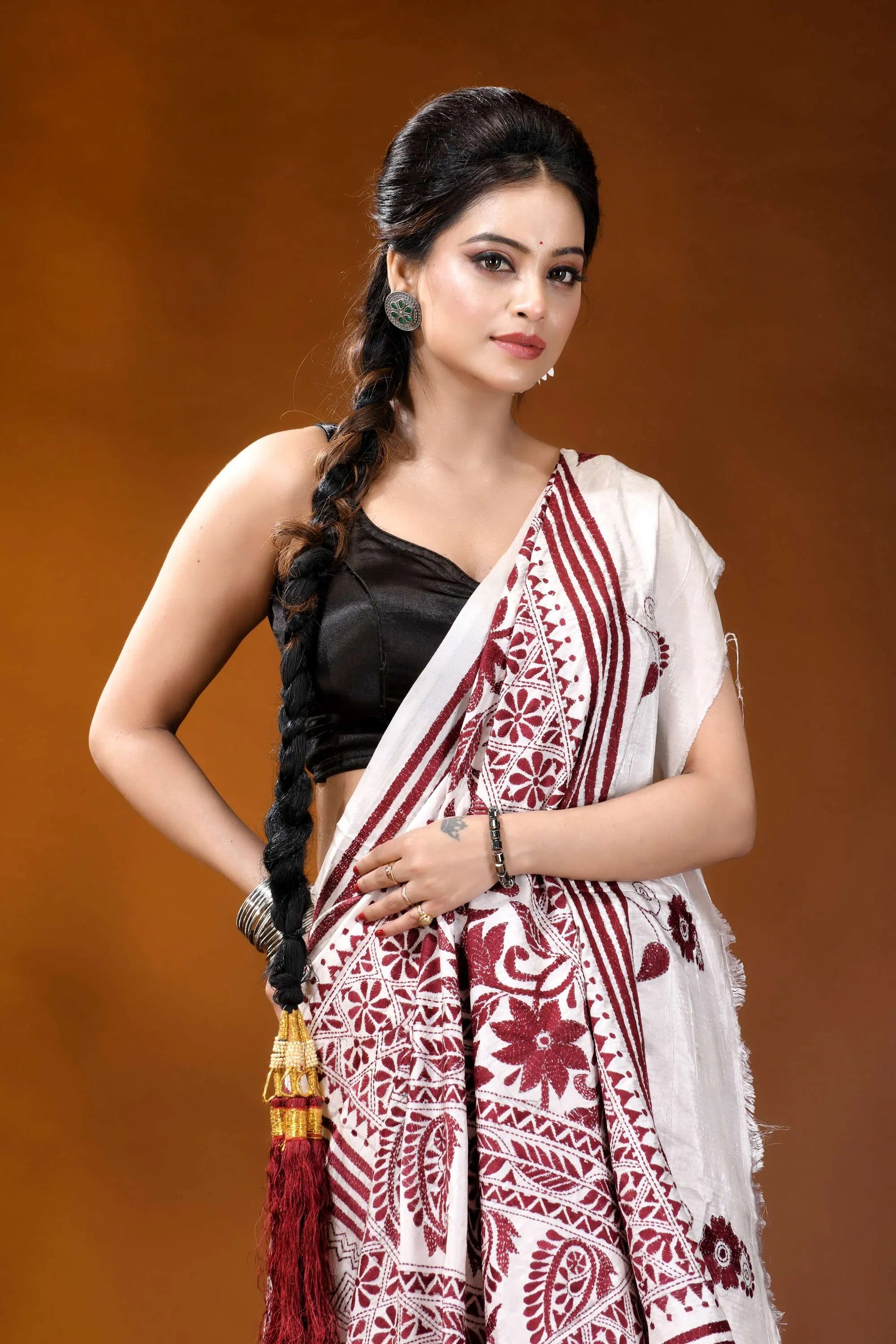 Wine color thread work floral motif handcrafted silk kantha saree in white white maroon embroidered saree intricate 2