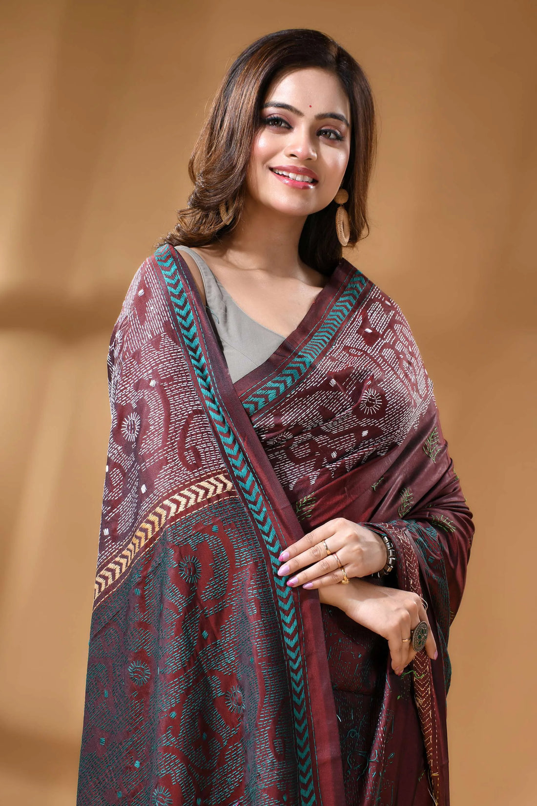 Wine red jamdani motif handcrafted silk kantha stitch saree maroon teal patterned saree intricate 2