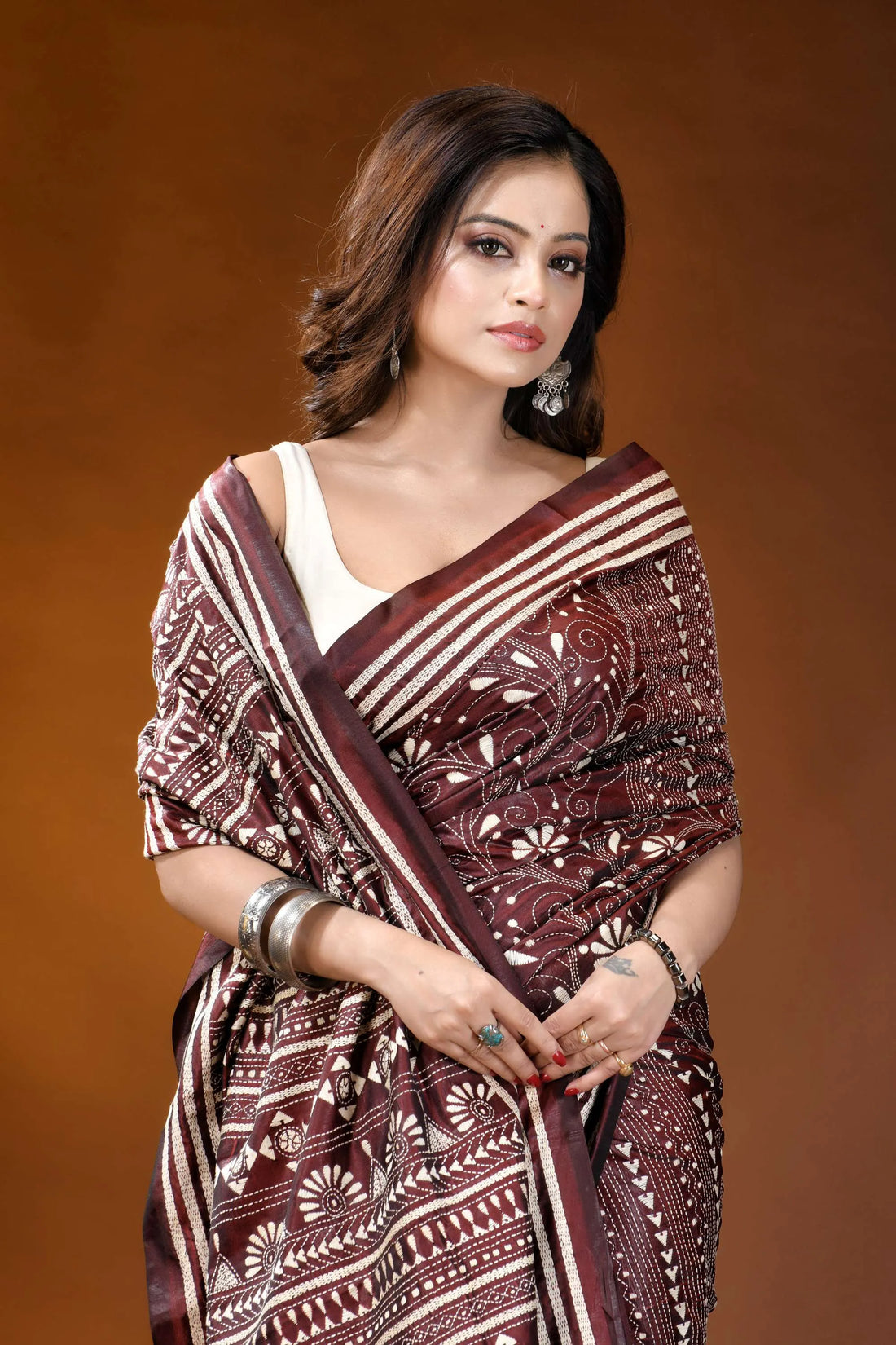 Woody brown geometric design handcrafted silk kantha stitch saree maroon white patterned saree intricate 2