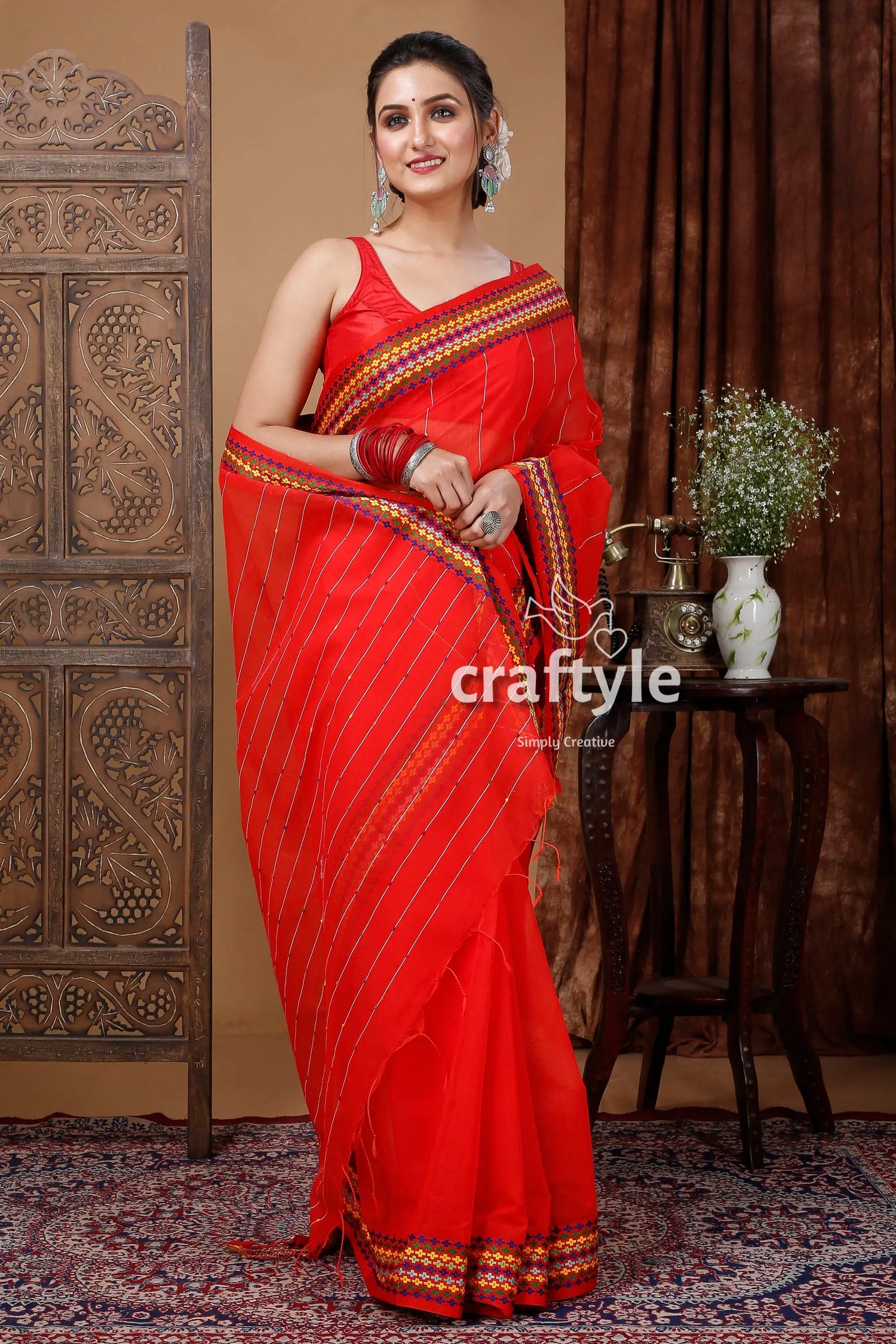 Woven border handloom cotton saree in tractor red red saree embroidered border 5