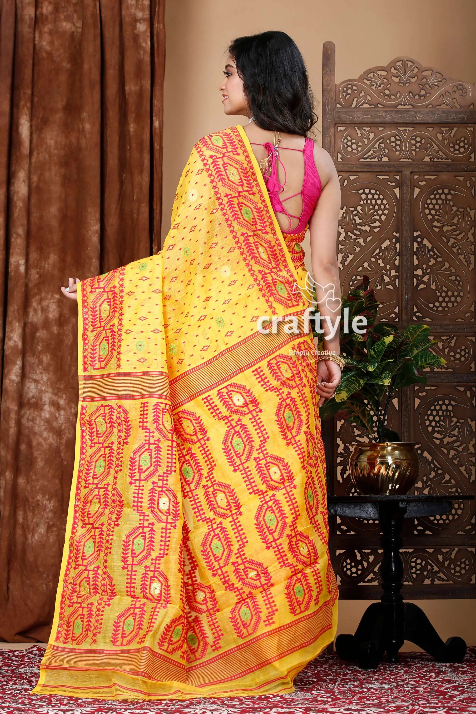 Yellow and rose red traditional dhakai jamdani saree yellow patterned saree 5