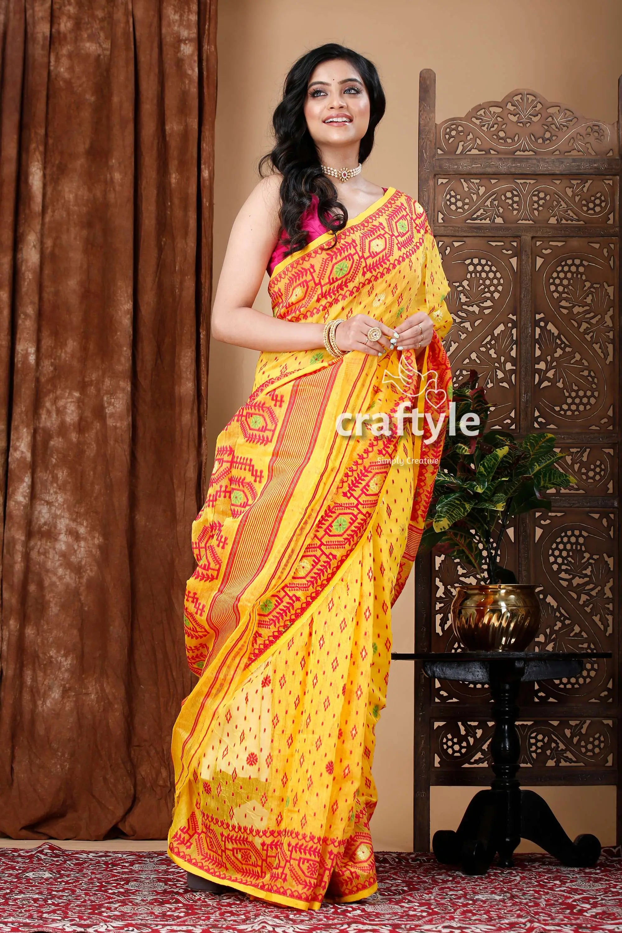 Yellow and rose red traditional dhakai jamdani saree yellow red patterned saree 4