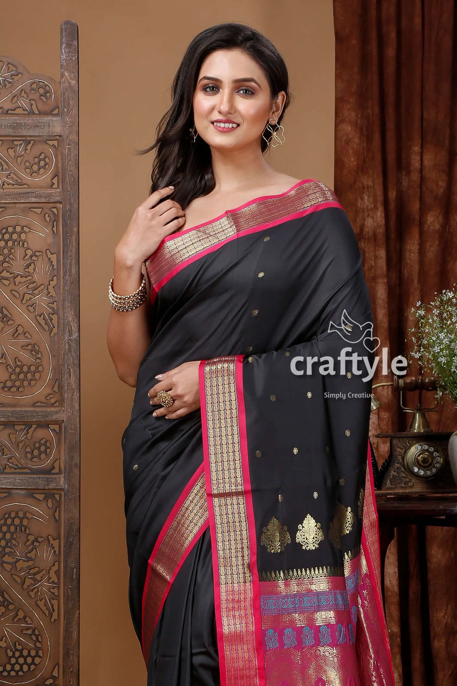 Zari border bomkai silk saree with raisin black design black saree pink gold border 2