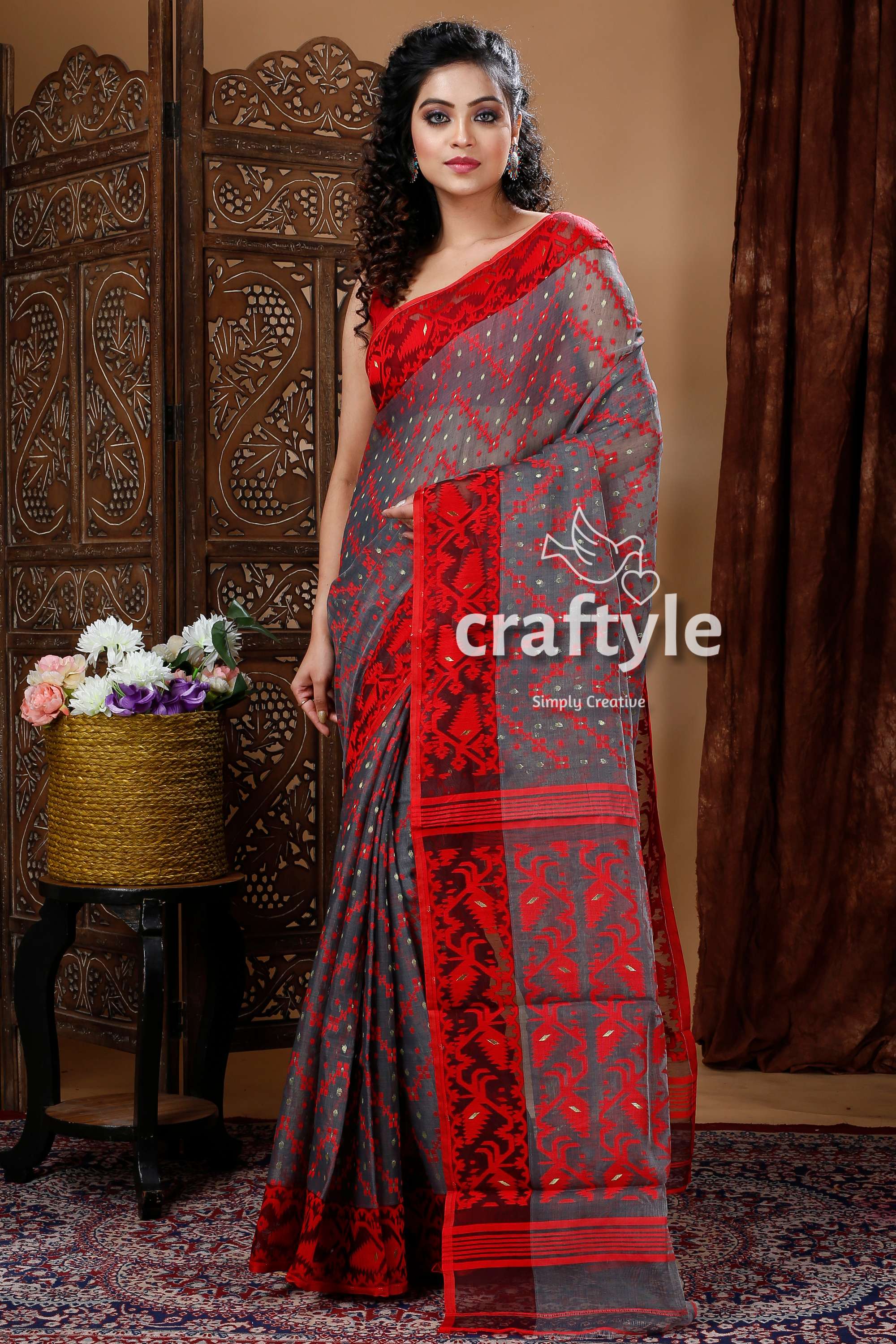 Ash Grey &amp; Red Graceful Handloom Jamdani Sari - Craftyle