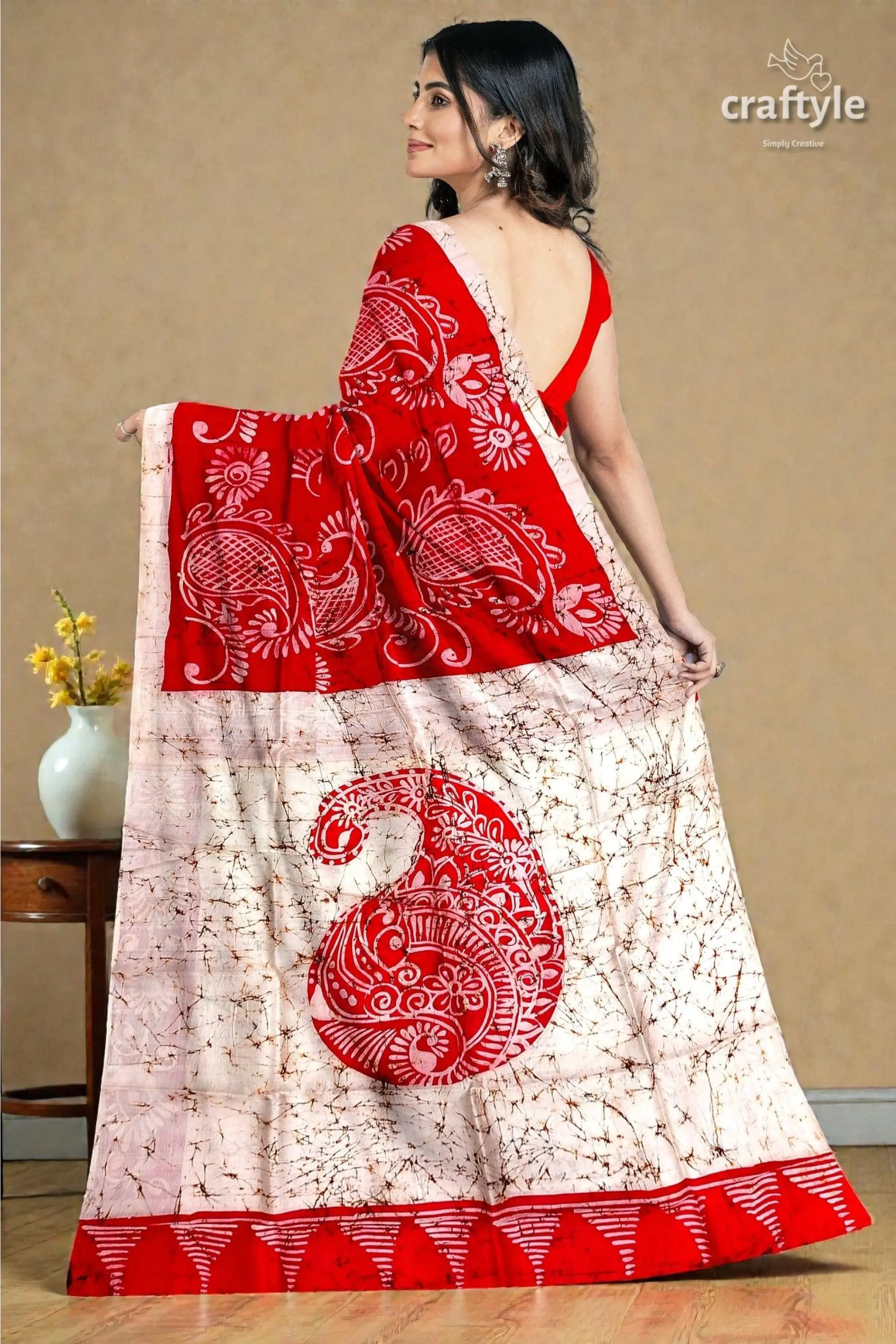 Beautiful crimson red white hand batik pure mulberry silk saree - 4