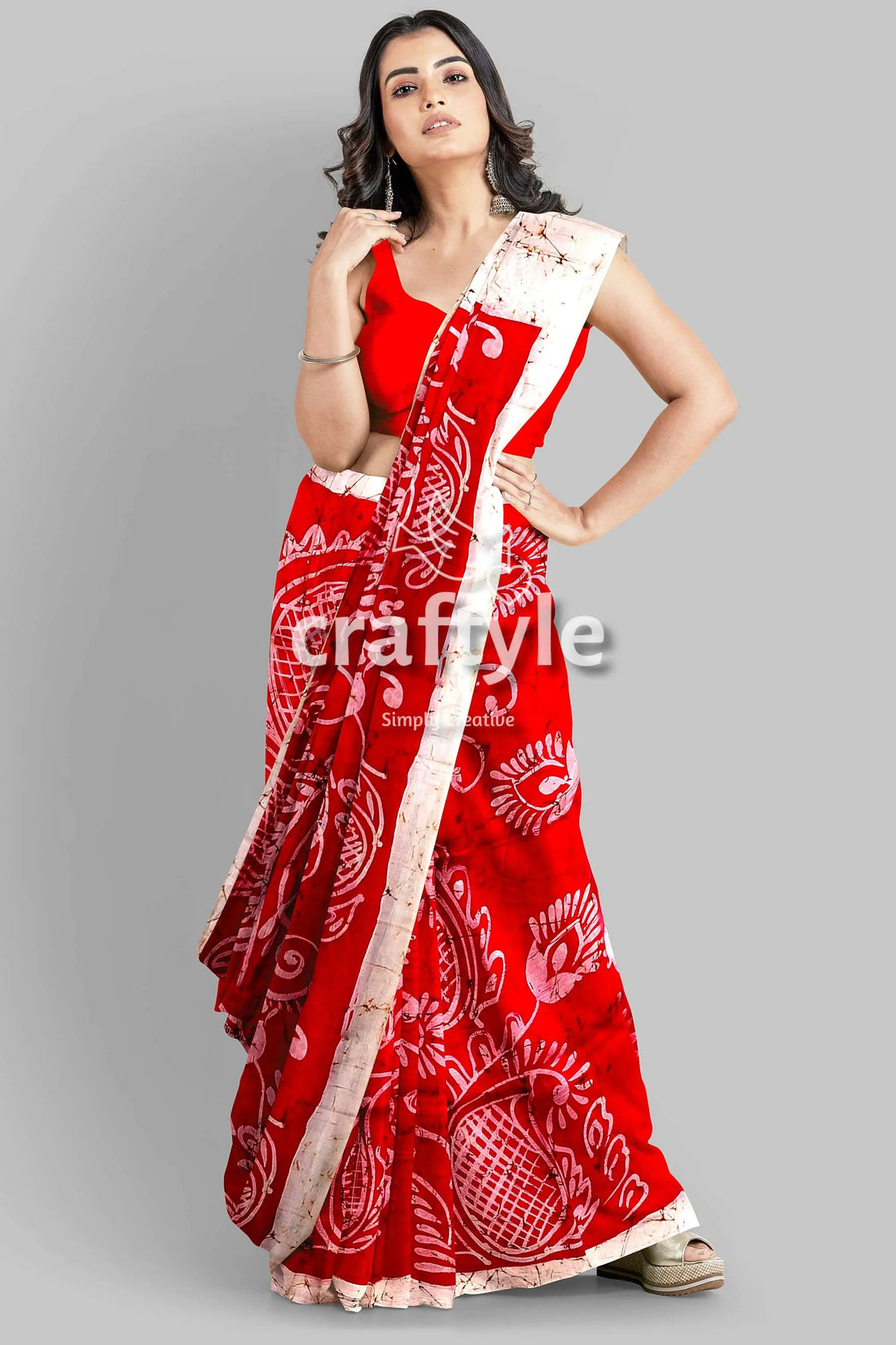 Beautiful crimson red white hand batik pure mulberry silk saree - red white patterned saree 2