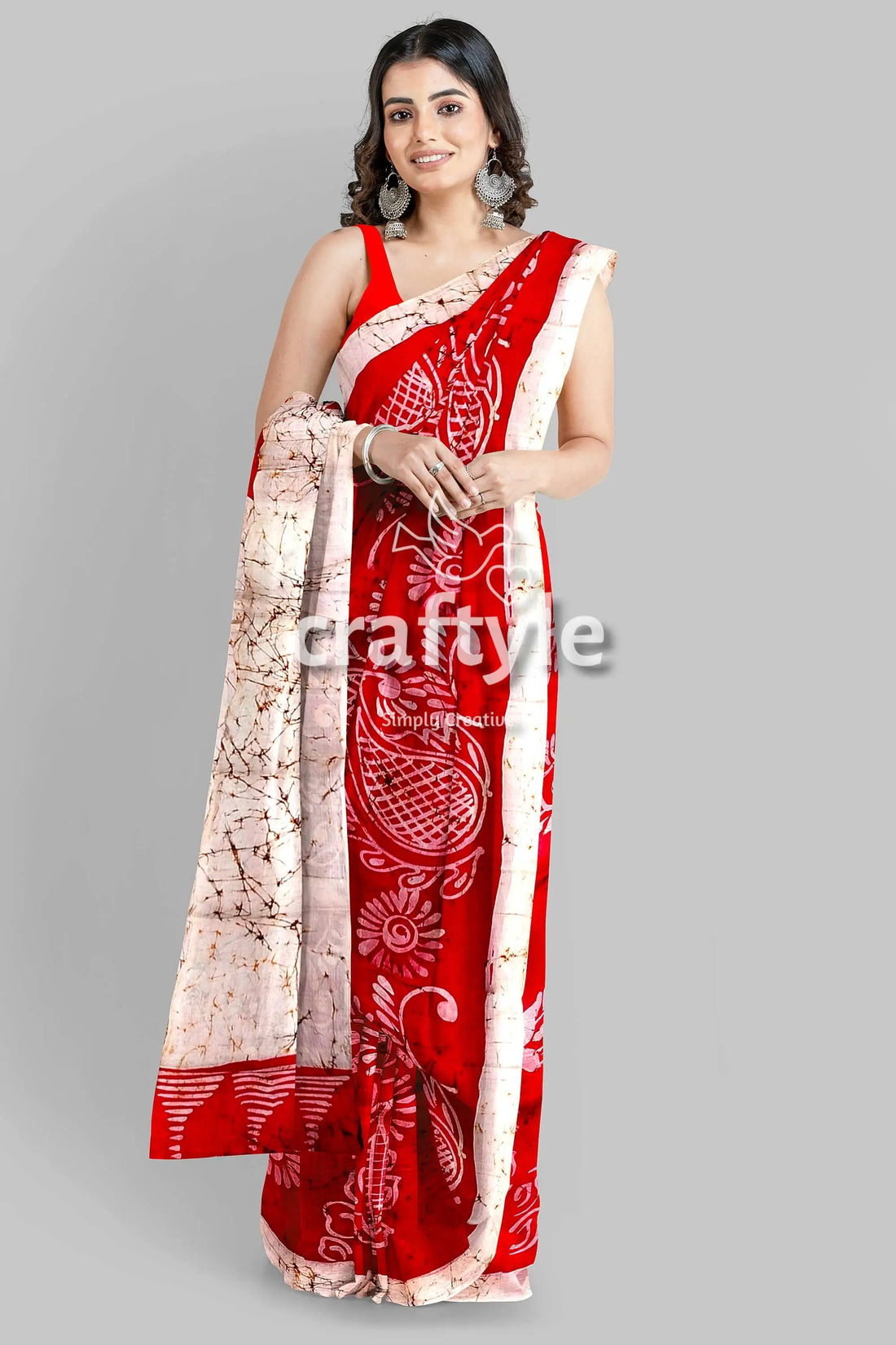 Beautiful crimson red white hand batik pure mulberry silk saree - red white patterned saree 1