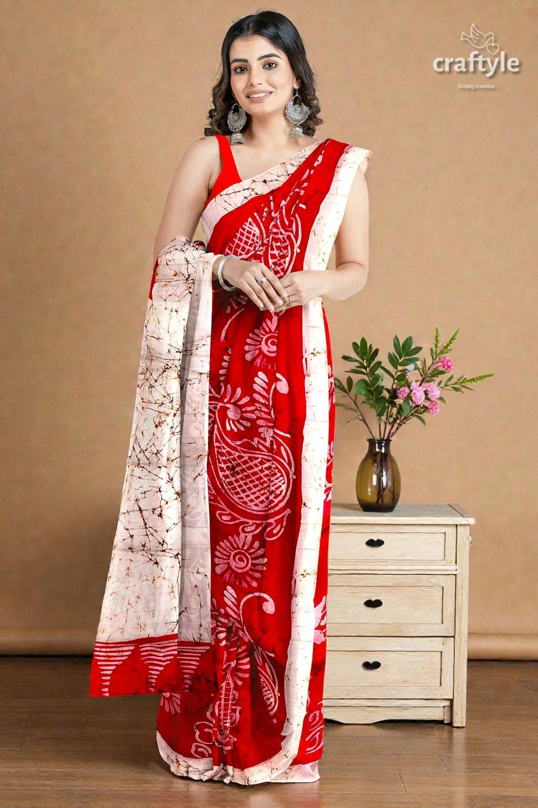 Beautiful crimson red white hand batik pure mulberry silk saree - red white printed saree intricate 1