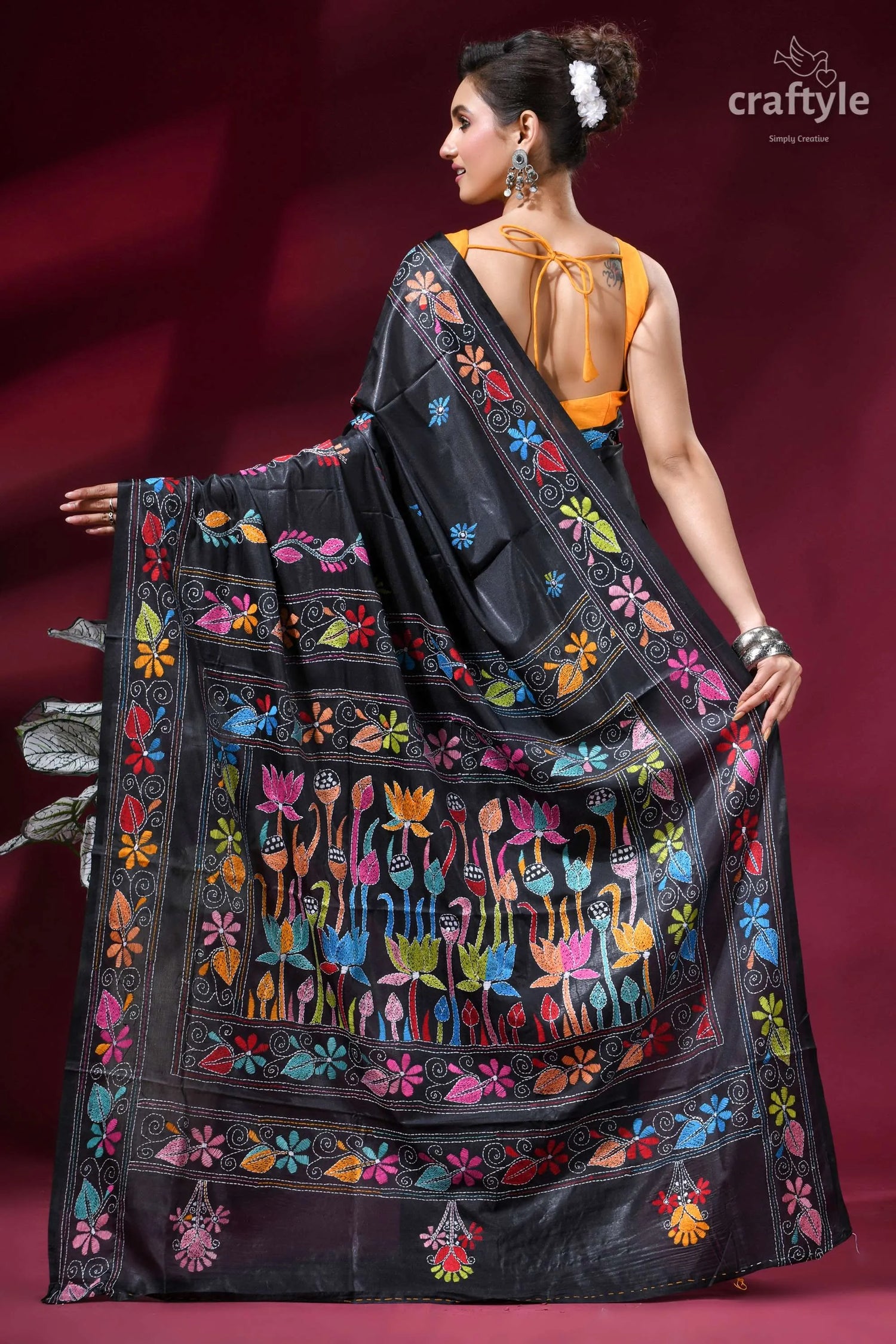 Beautiful lotus motif handmade silk kantha work saree in black black silk saree vibrant multicolored 5
