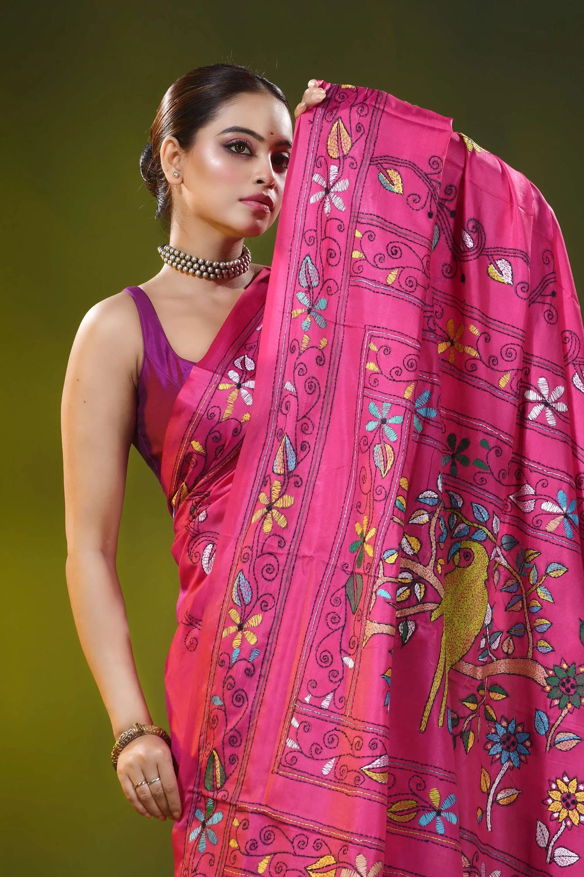 Bird motif design magenta pink handcrafted silk kantha saree 2