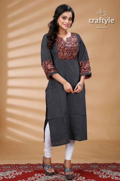Black Kalamkari Print Cotton Designer Kurti for Women Craftyle Black Kalamkari Print Cotton Designer Kurti for Women Craftyle