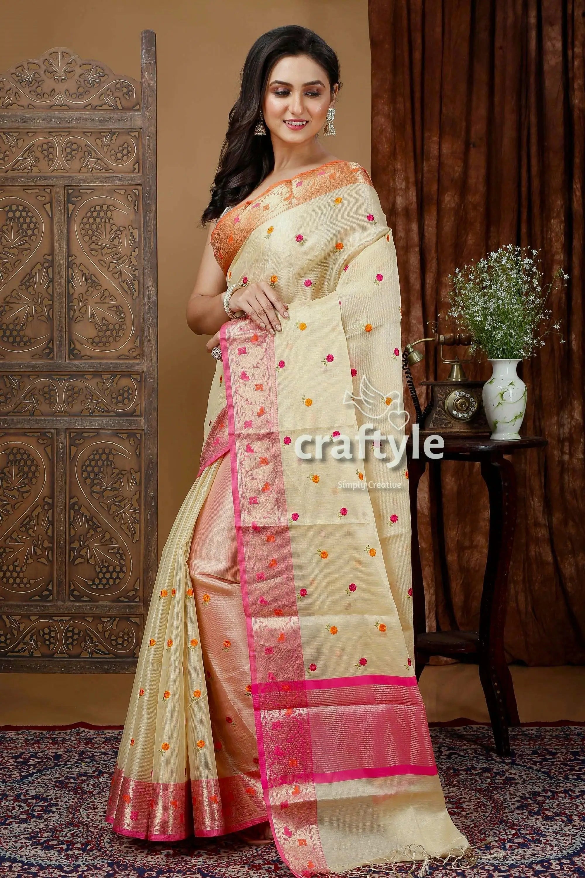 Blonde yellow tissue organza soft silk saree woman cream-colored saree pink borders 3