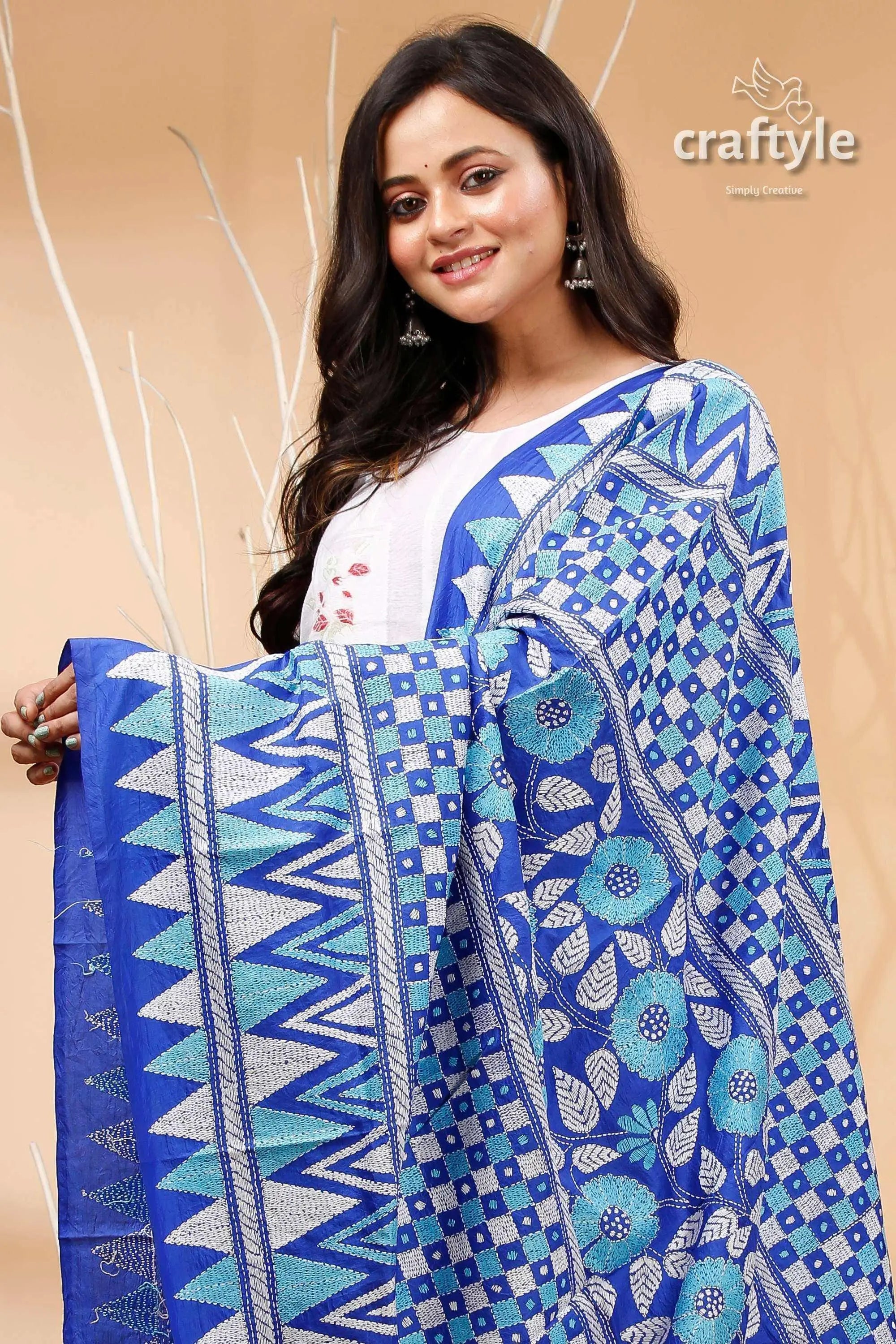 Blue &amp; white kantha stitch pure silk dupatta for women blue white floral patterned dupatta 2