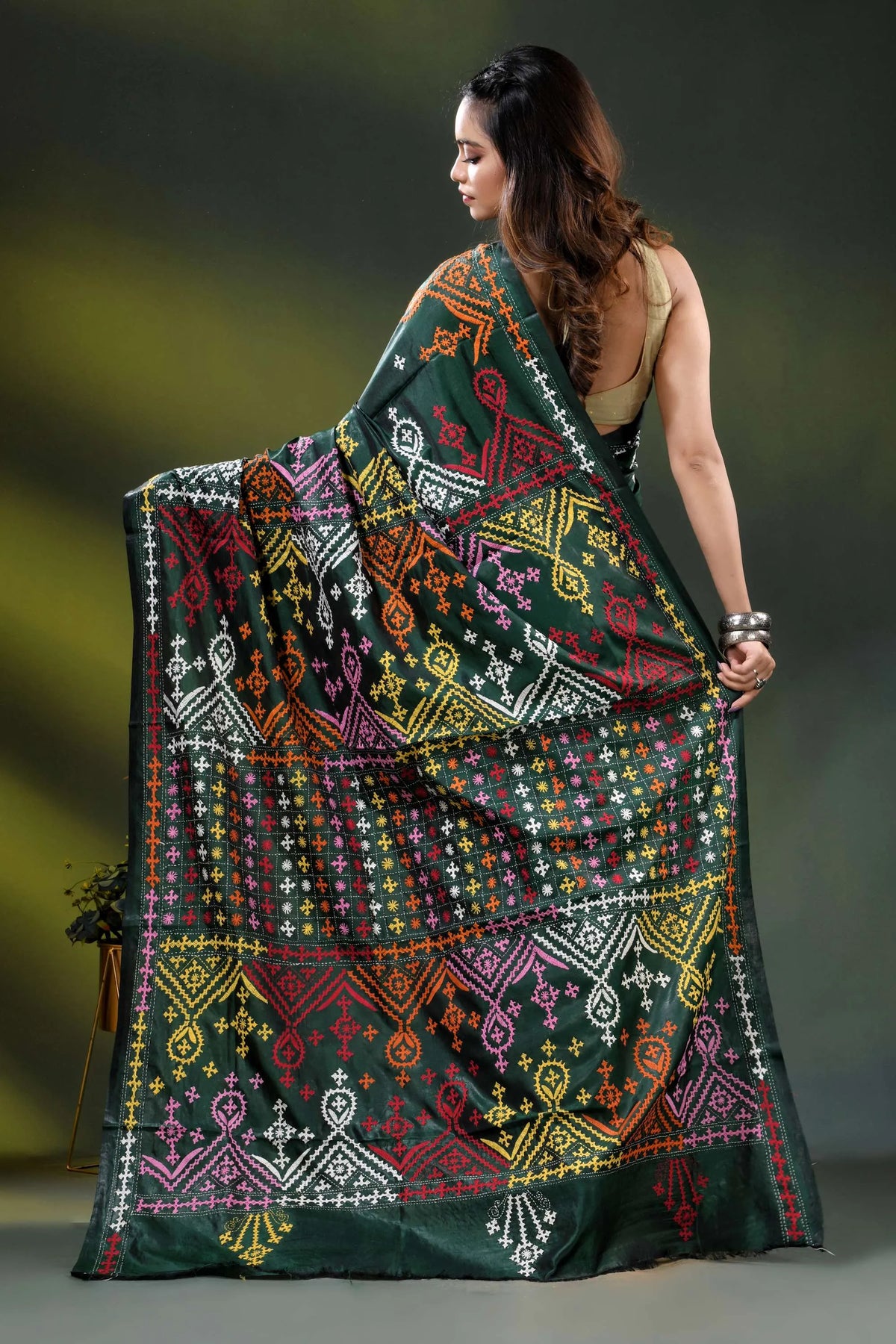 Bottle green silk kutch work saree with multicolor ethnic embroidery 5