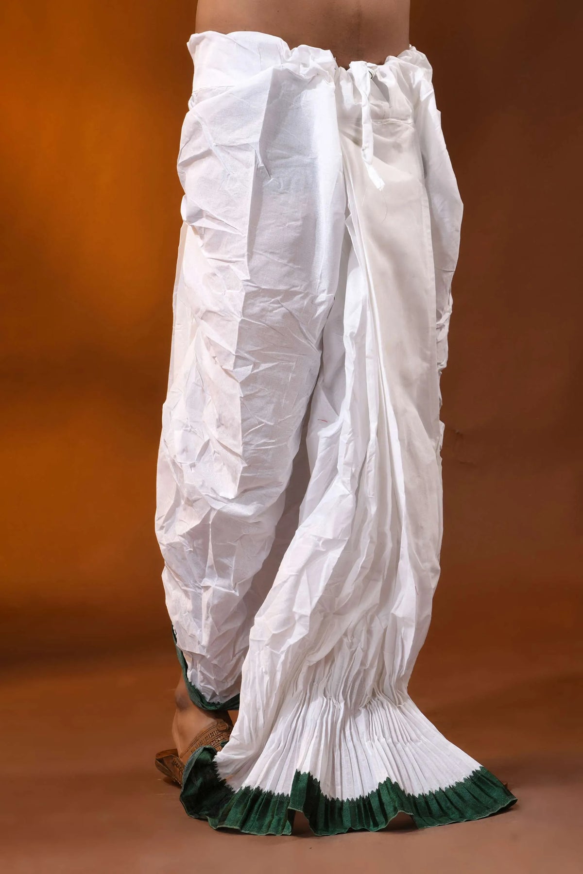 Bottle green temple border mayur puchha pure cotton dhoti - ready to wear 3