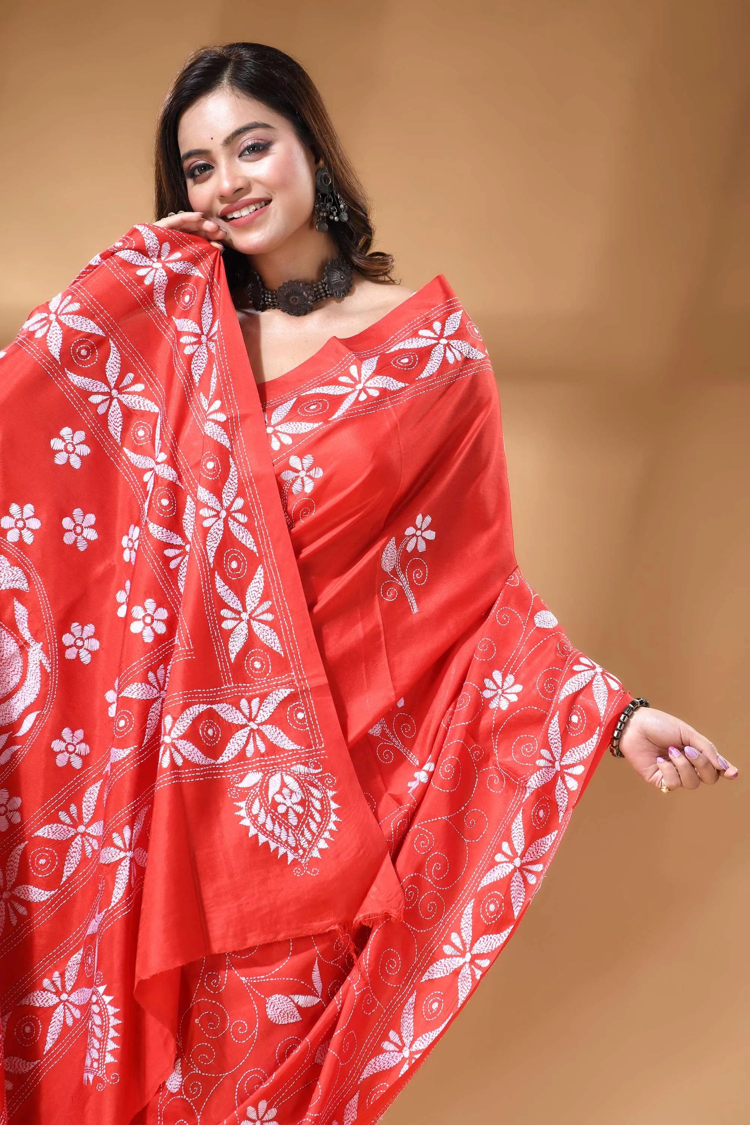 Bright red handmade swan motif floral silk kantha work saree vibrant red saree adorned intricate 2