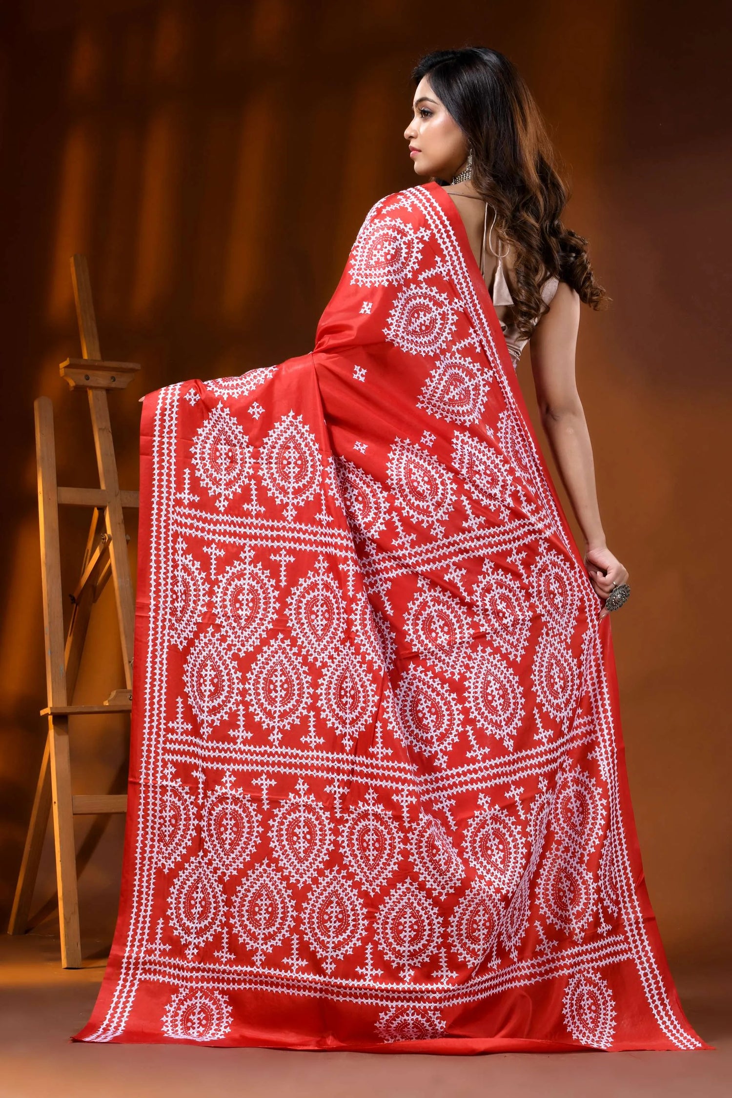 Bright red paisley silk kutch work saree - hand embroidered 6