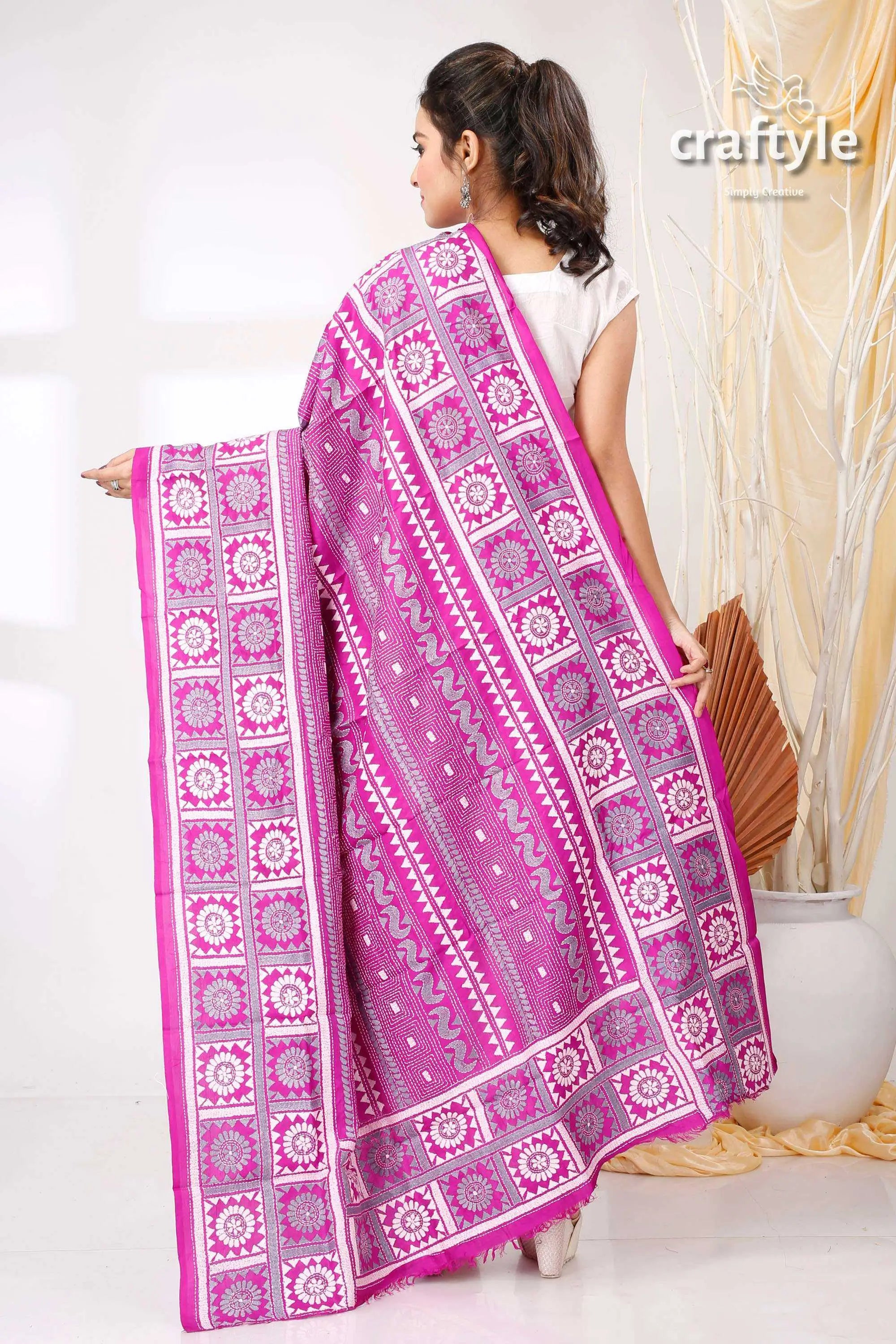 Bright violet pure silk kantha embroidered dupatta pink patterned saree 3
