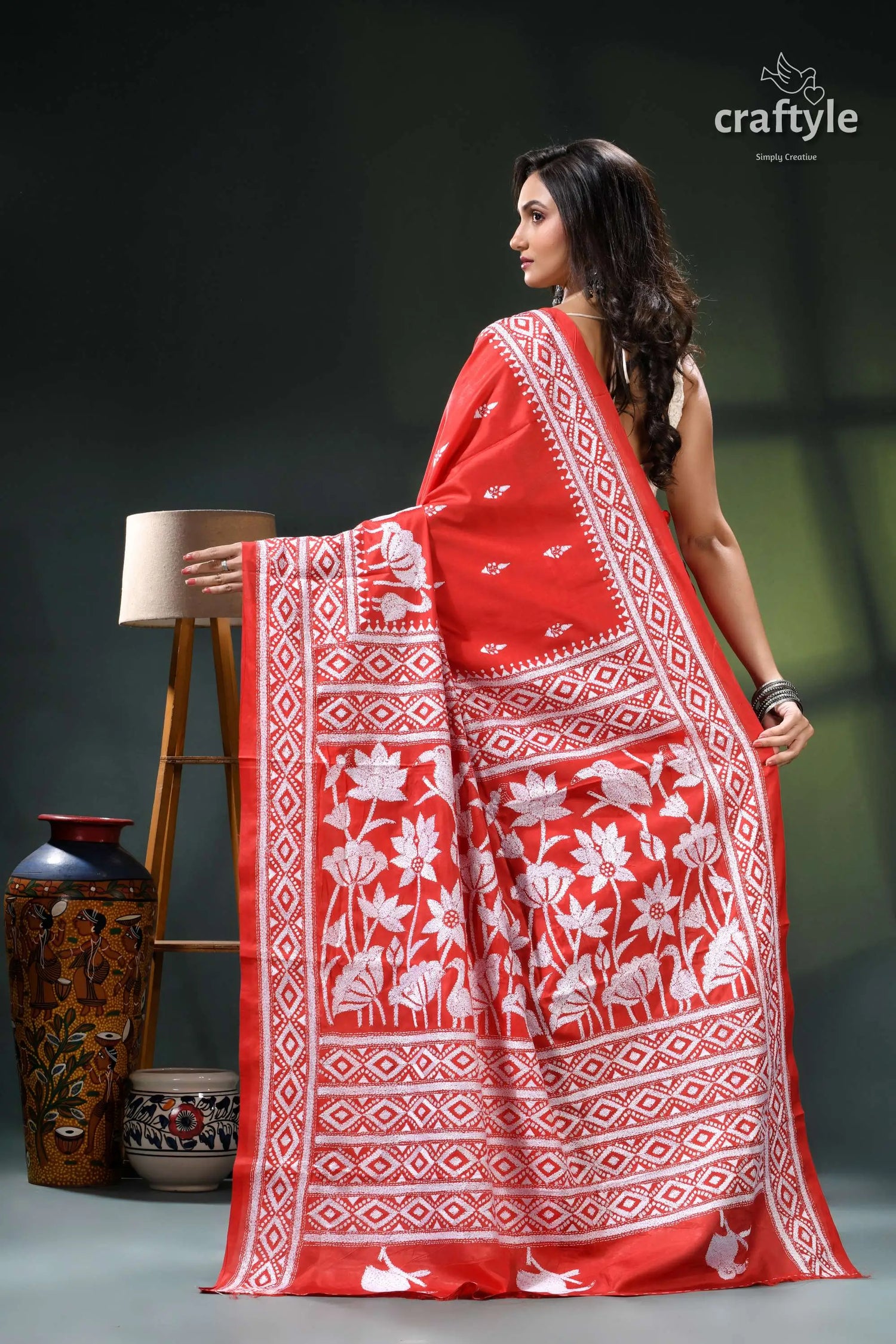 Cadmium red and white artisanal silk kantha saree - lotus design red white floral patterned saree 5