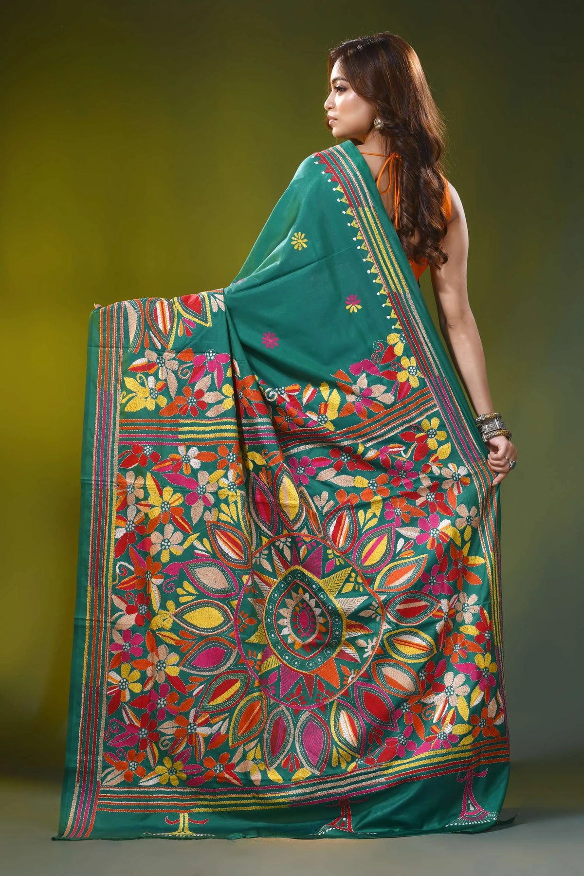 Casal green kantha embroidery silk saree with floral mandala design 4