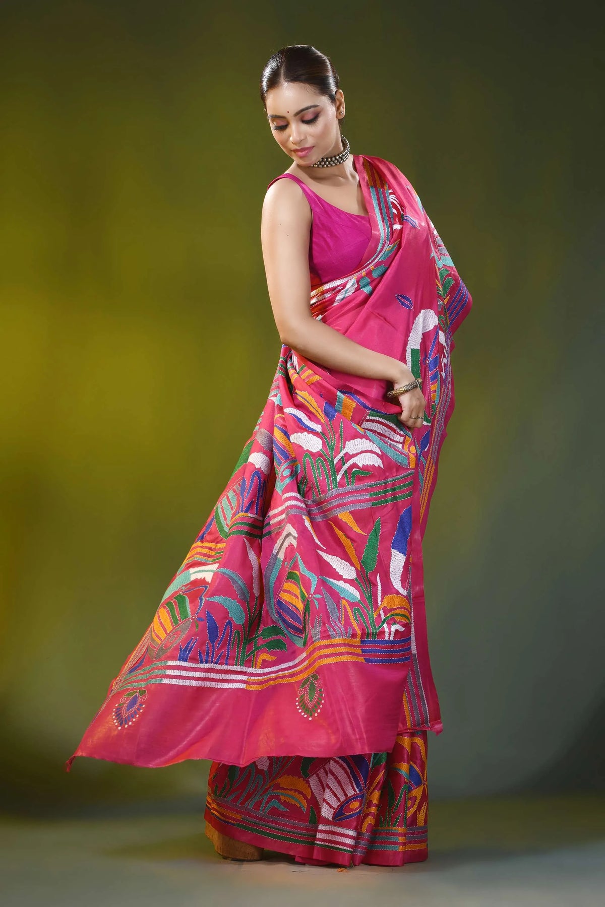 Cerise pink ethnic dhak motif kantha silk saree - handmade threadwork 4