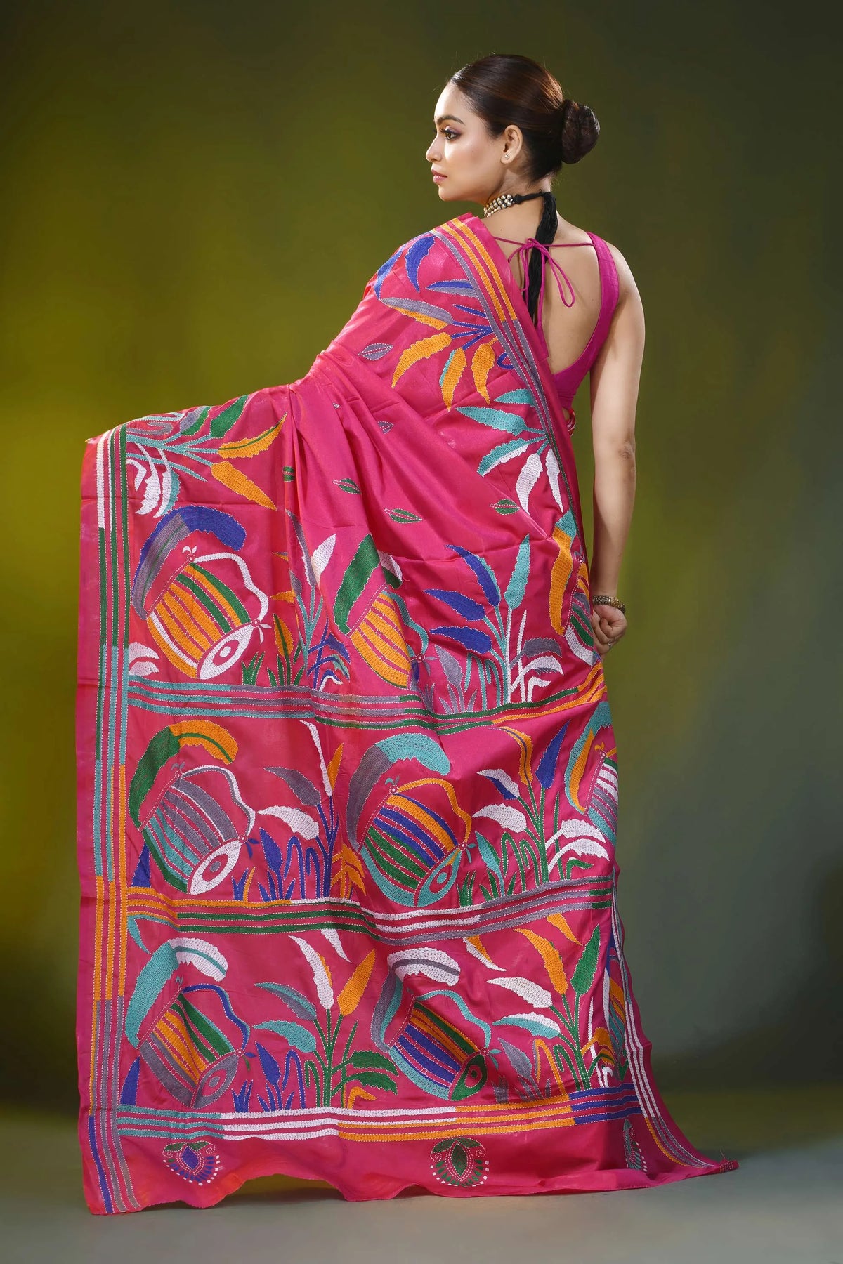 Cerise pink ethnic dhak motif kantha silk saree - handmade threadwork 5