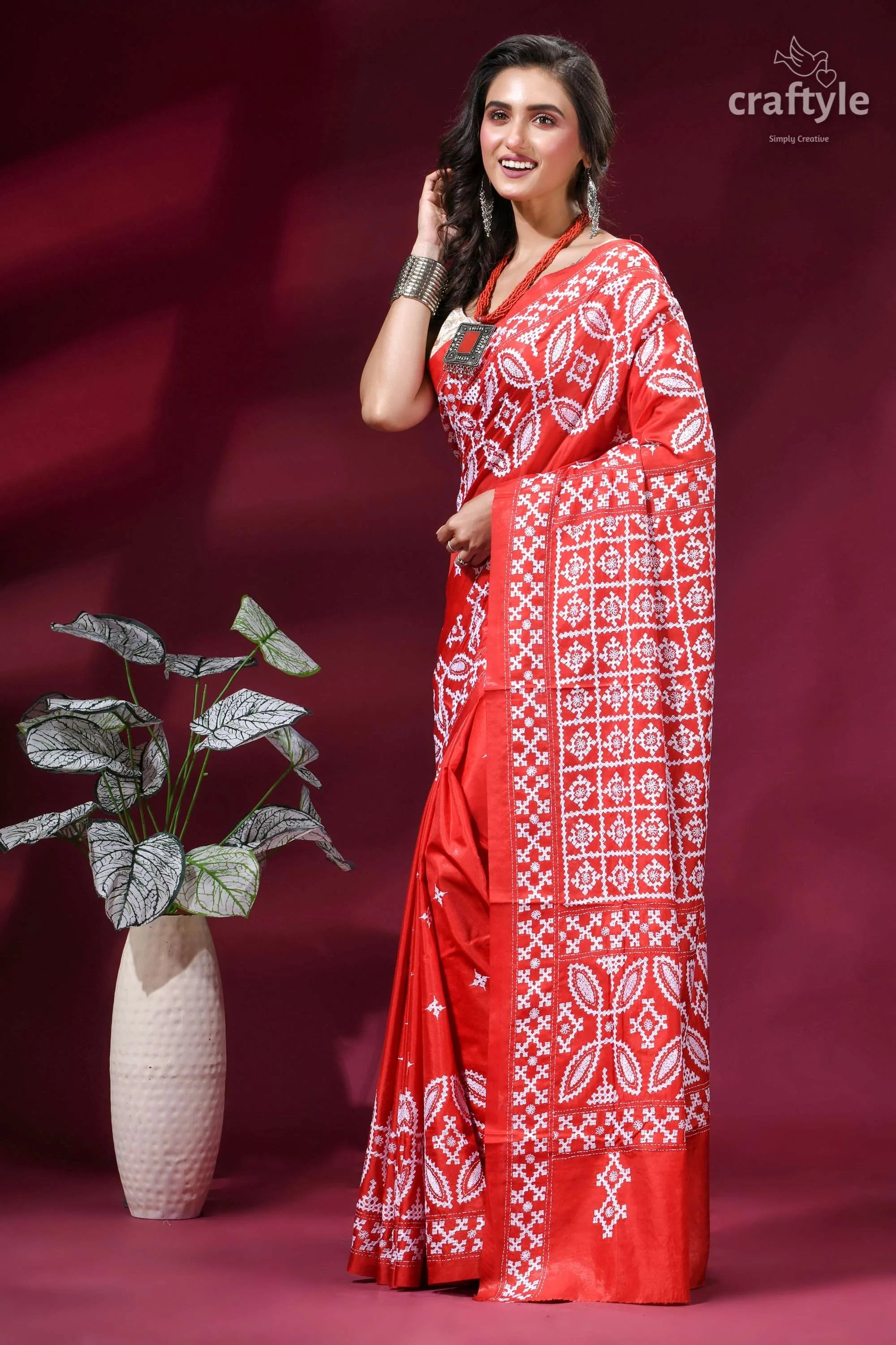 Chili pepper red handmade white thread silk gujrati stitch saree vibrant red saree intricate white 3