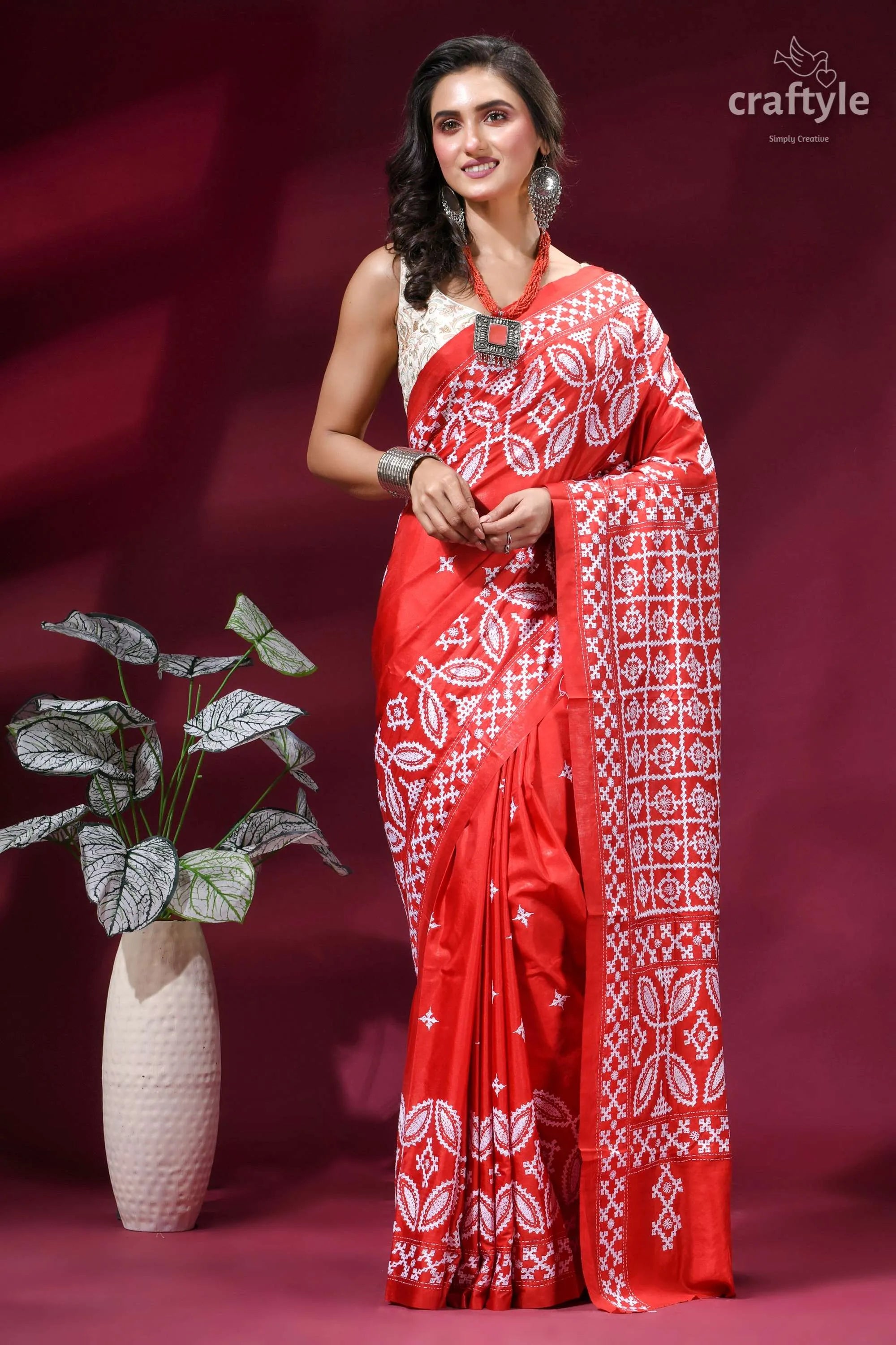 Chili pepper red handmade white thread silk gujrati stitch saree vibrant red saree intricate white 6