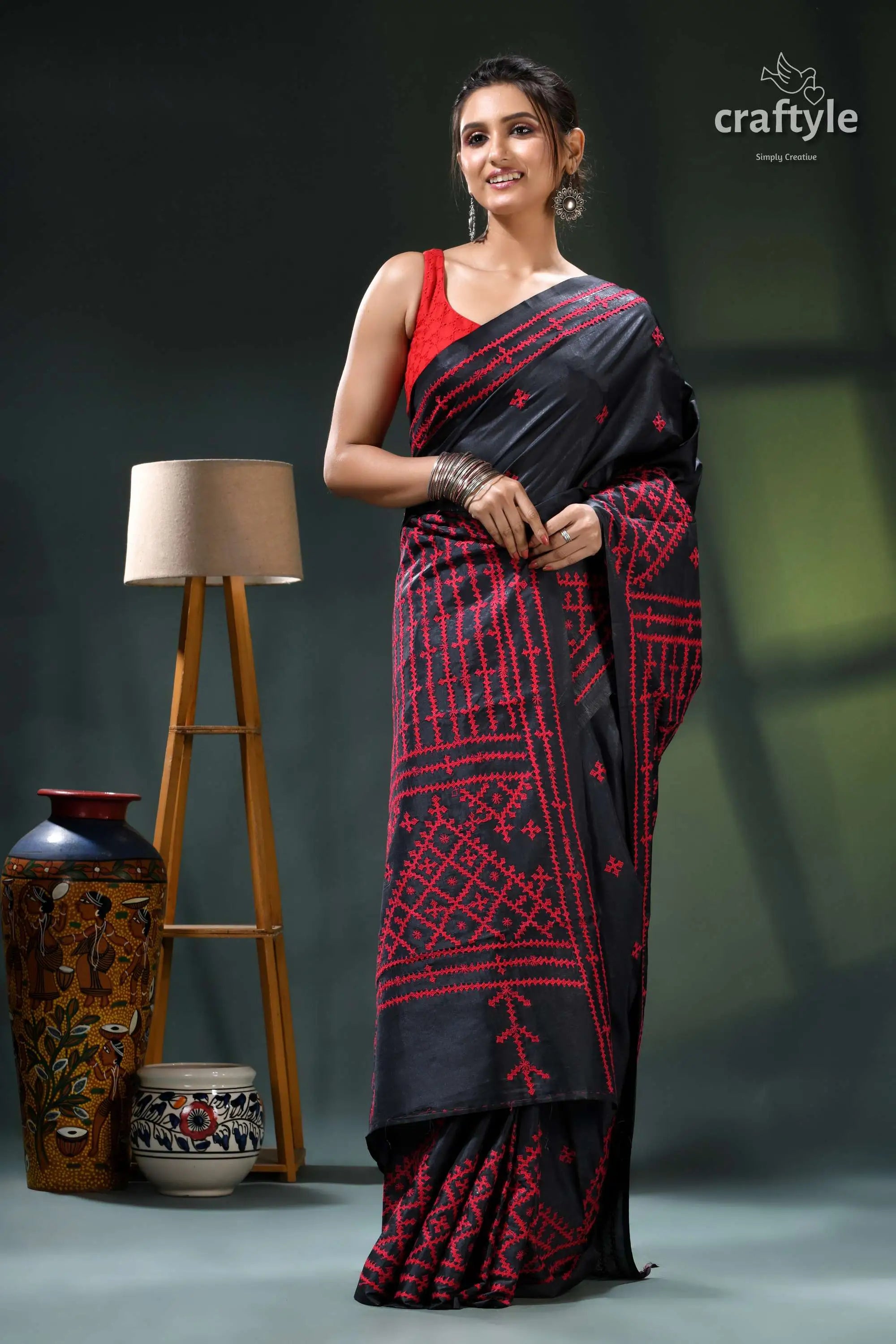 Coal black and red kutch work silk kantha saree - hand embroidery black pink saree geometric patterns 6
