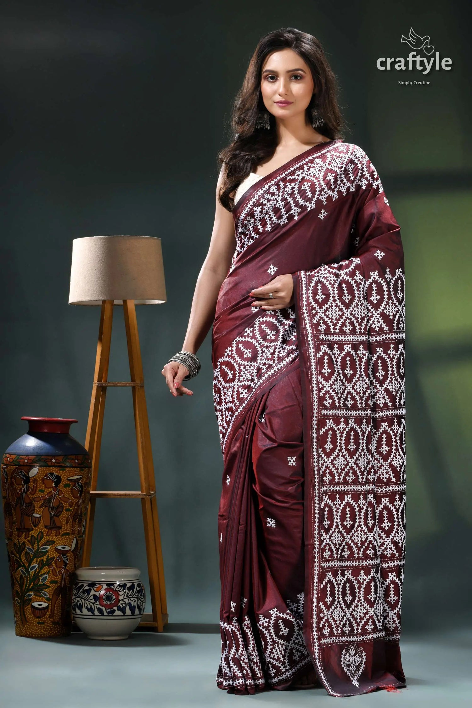 Cocoa brown gujrati stitch ethnic silk sari with white embroidery maroon saree white geometric patterns 1