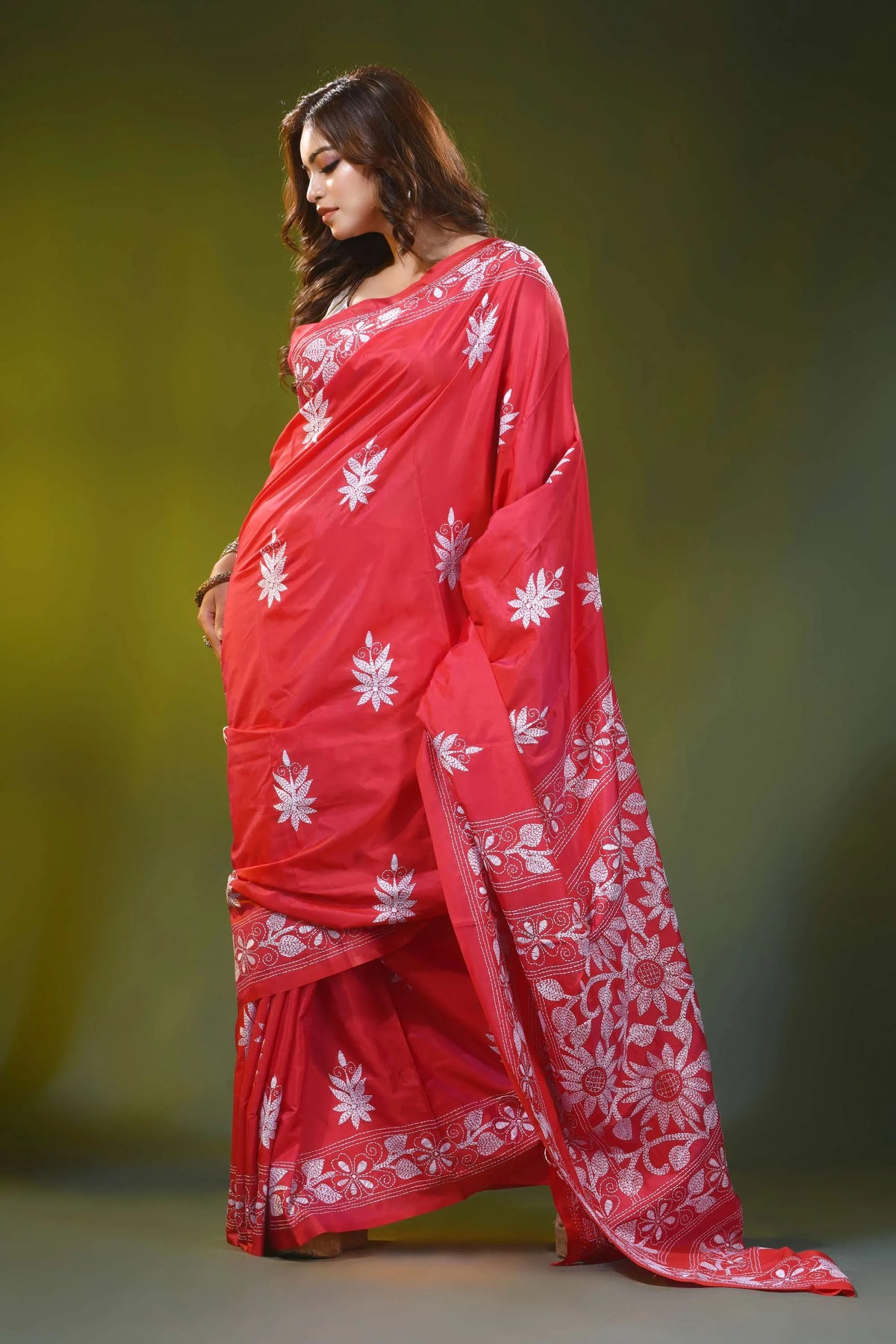 Coral red handcrafted silk kantha stitch saree - floral design 4