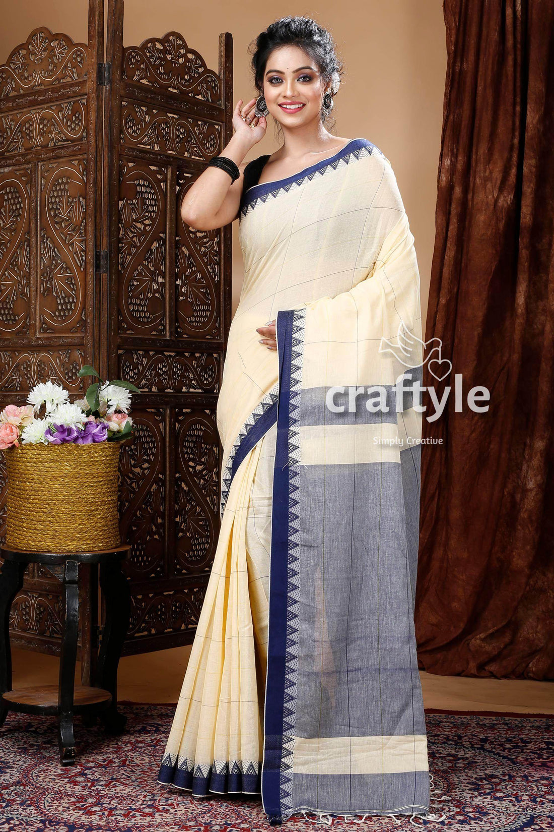 Cream White Lightweight Handloom Cotton Sari-Craftyle