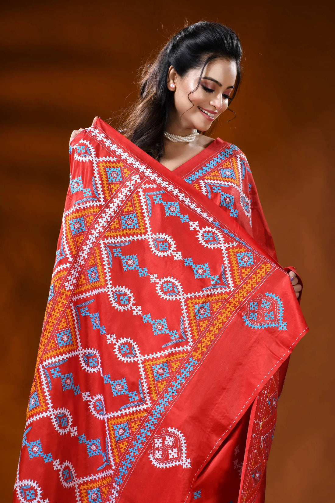 Crimson red kutch embroidered silk saree with multicolor paisley design 2