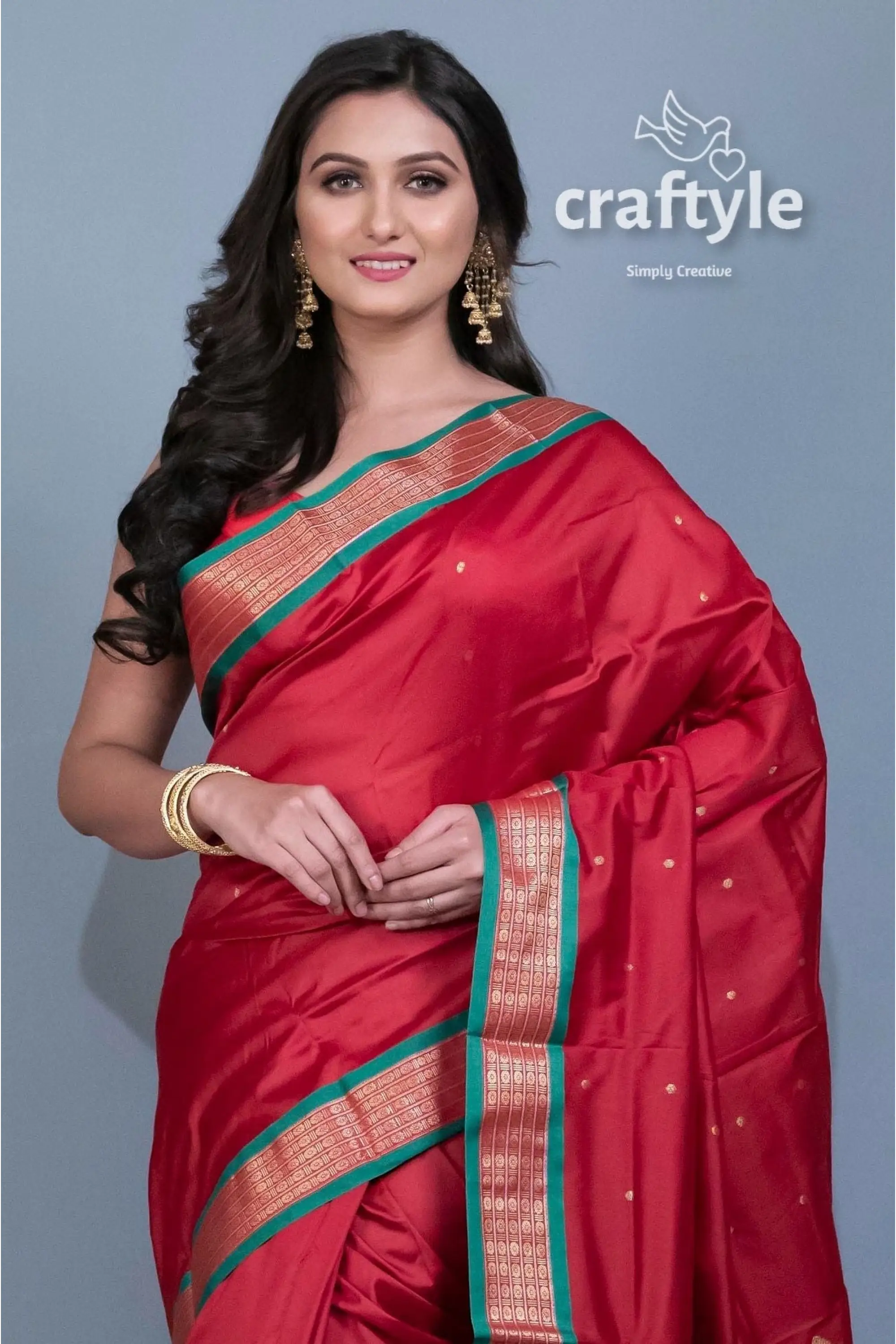 Crimson red traditional bomkai semi silk saree for women red silk saree green gold 3