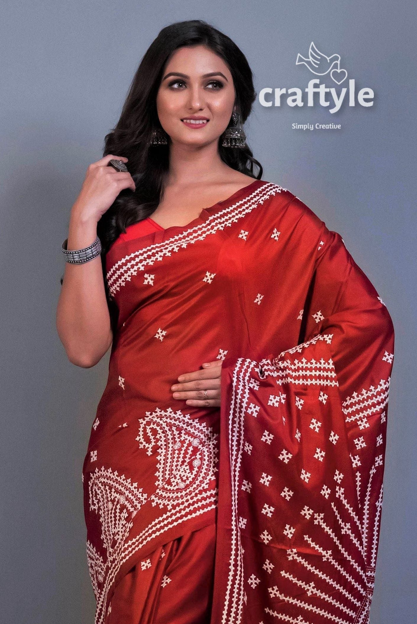 Currant Red Embroidered Kantha Stitch Blended Bangalore Silk Saree-Craftyle