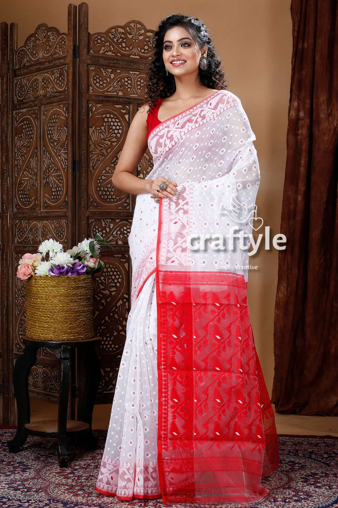 Daisy White &amp; Red Bengal Jamdani Saree - Craftyle
