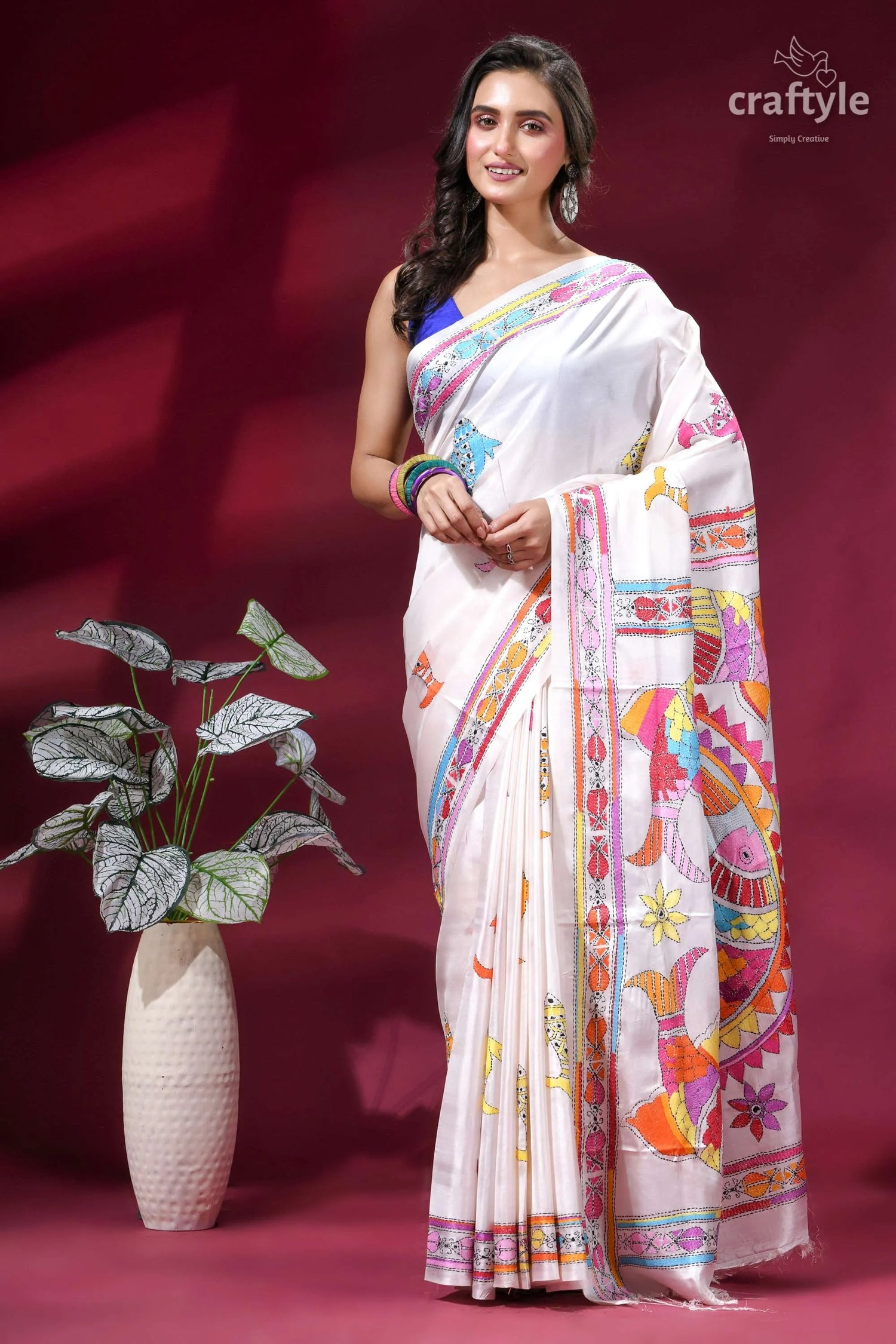 Daisy white silk kantha embroidery saree with artisanal fish motif white silk saree vibrant colorful 6