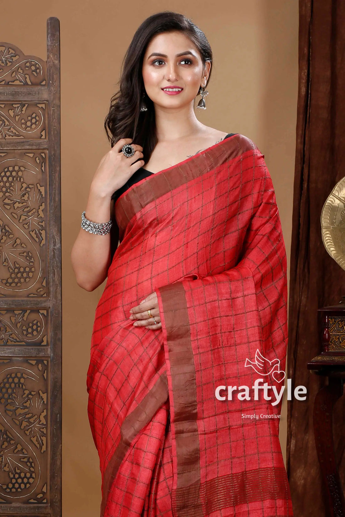 Dark apple red authentic zari pure tussar kalamkari art saree red checkered saree 2