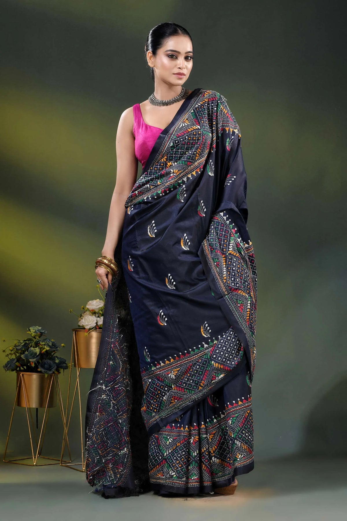 Dark blue silk kantha saree with hand embroidered ethnic design 4