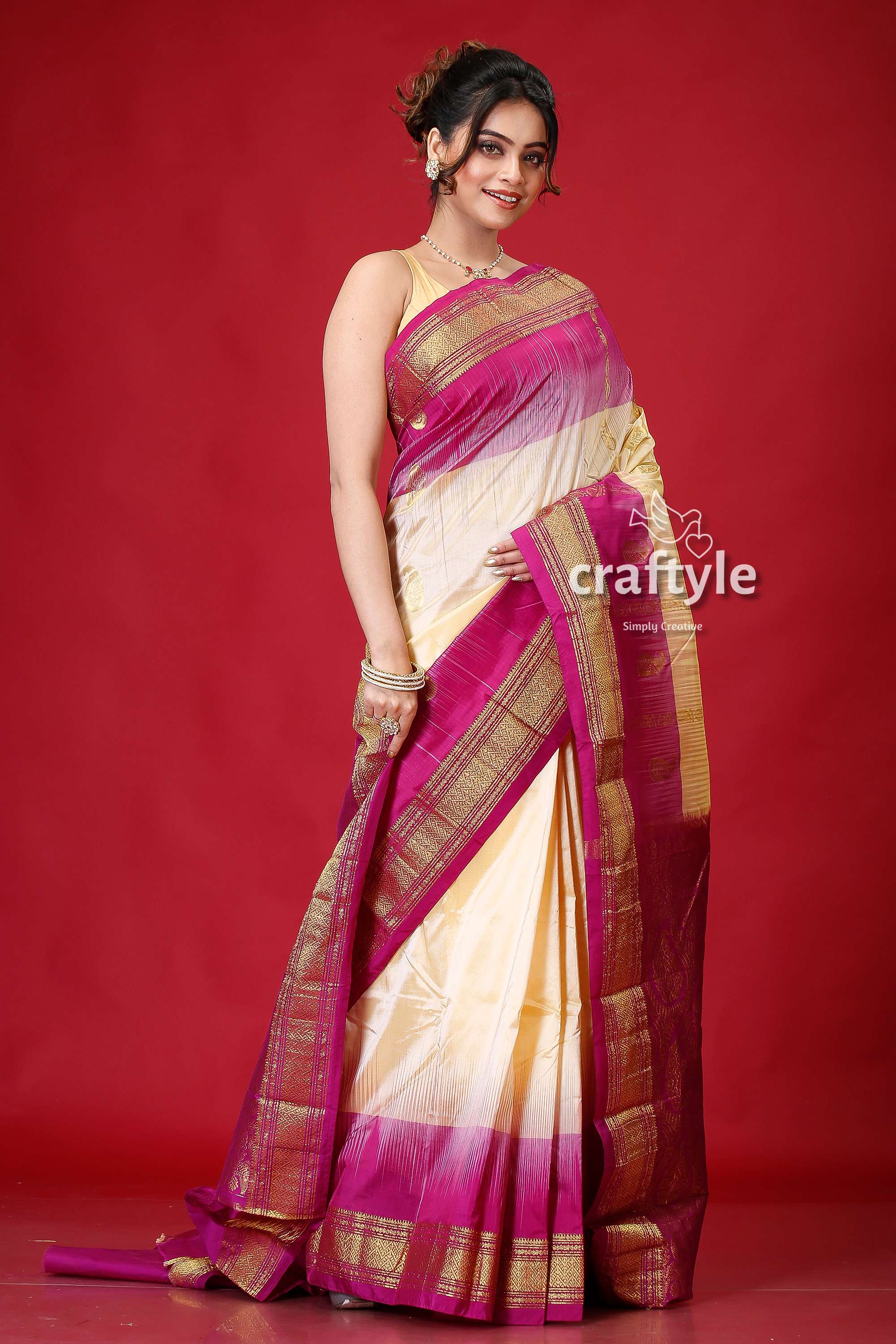 Dark Cream and Plum Classic Kanjivaram Silk Saree-Craftyle