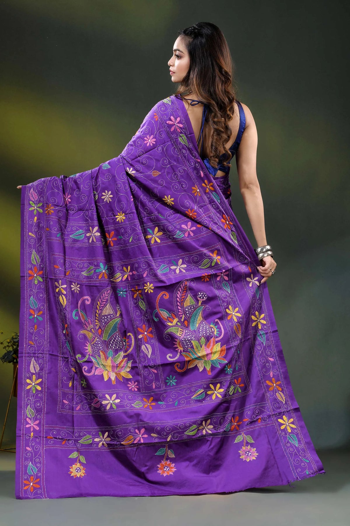 Dark lavender floral motif hand embroidered multicolor kantha silk saree 4