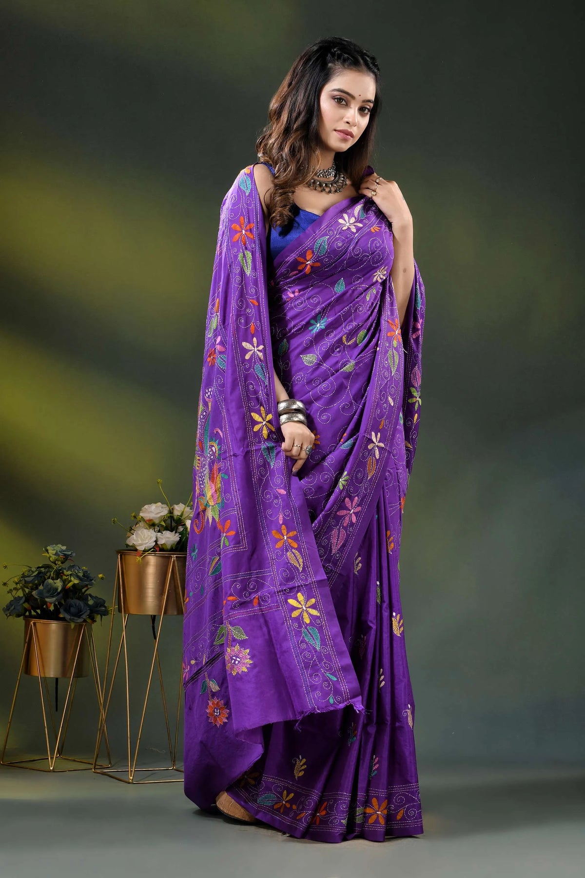 Dark lavender floral motif hand embroidered multicolor kantha silk saree 5