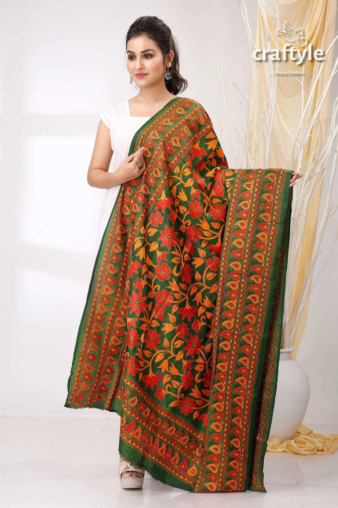 Deep Green Floral Motif Pure Bangalore Silk Kantha Work Dupatta - Craftyle