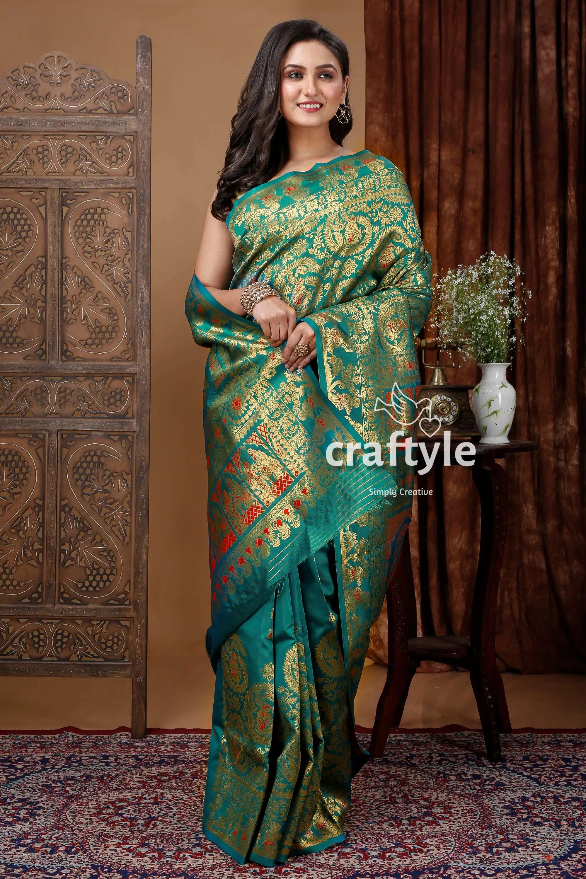 Deep green soft silk swarnachari saree golden zari meena work woman green gold saree 5