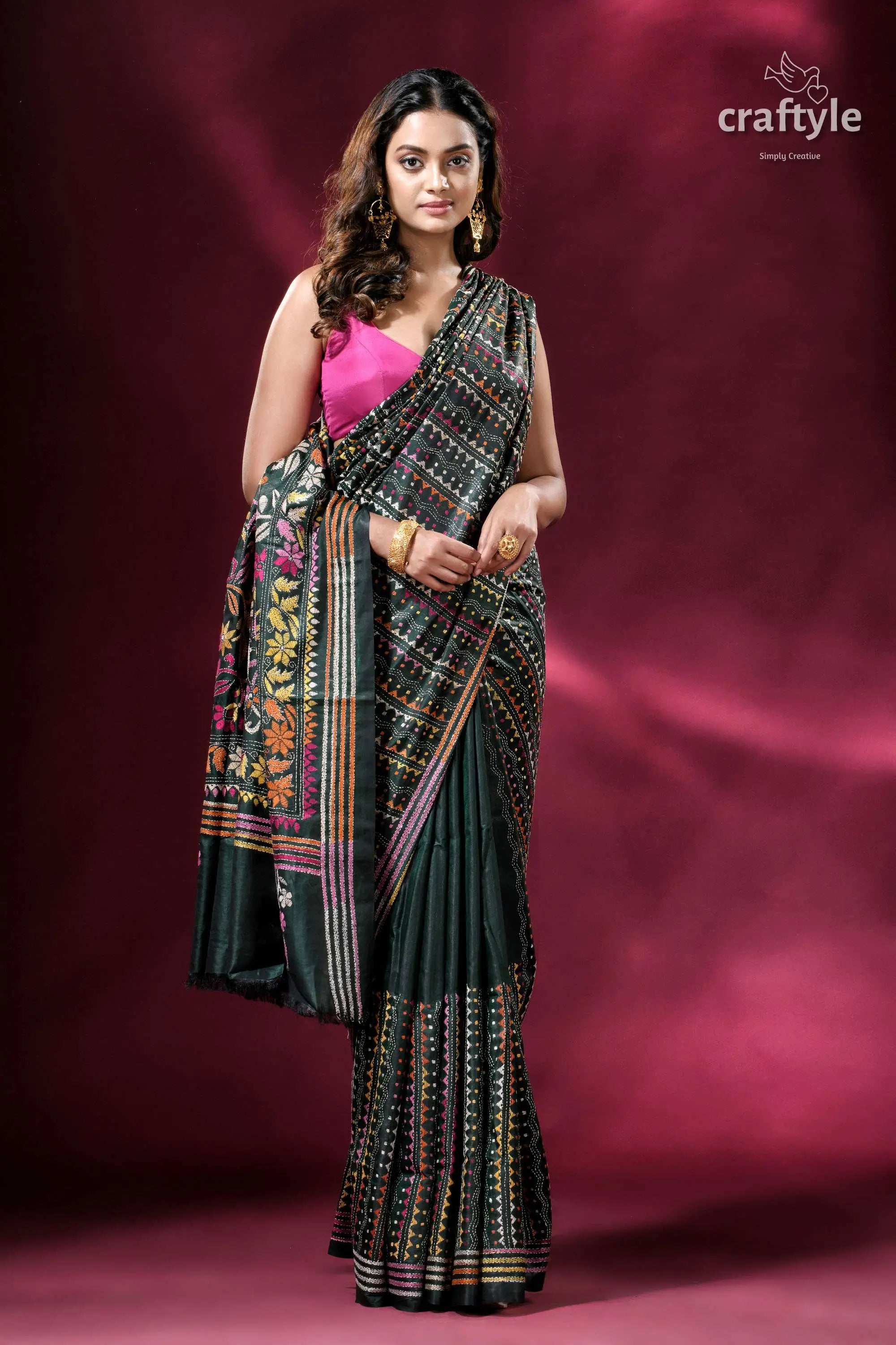 Deep jungle green flower artistry kantha stitch silk saree woman dark green saree colorful 4