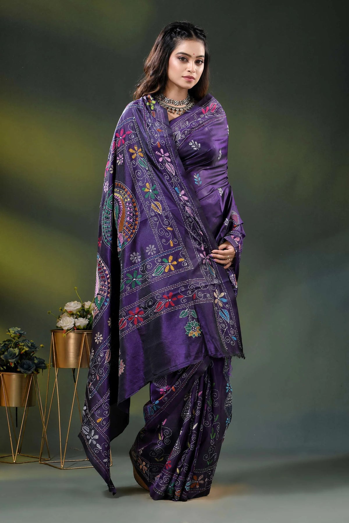 Deep purple fish motif hand embroidered multi-thread kantha silk saree 5