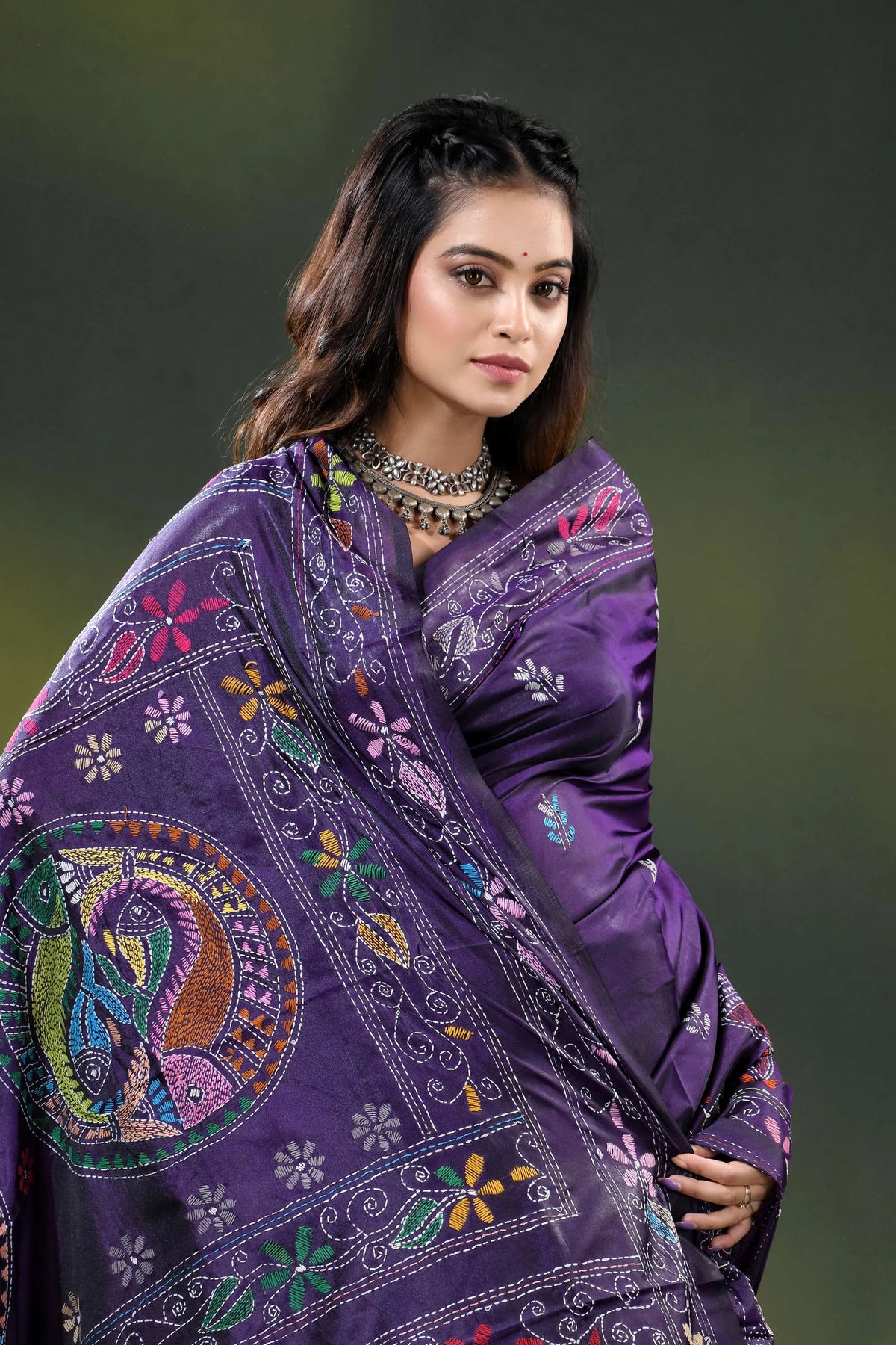 Deep purple fish motif hand embroidered multi-thread kantha silk saree 6