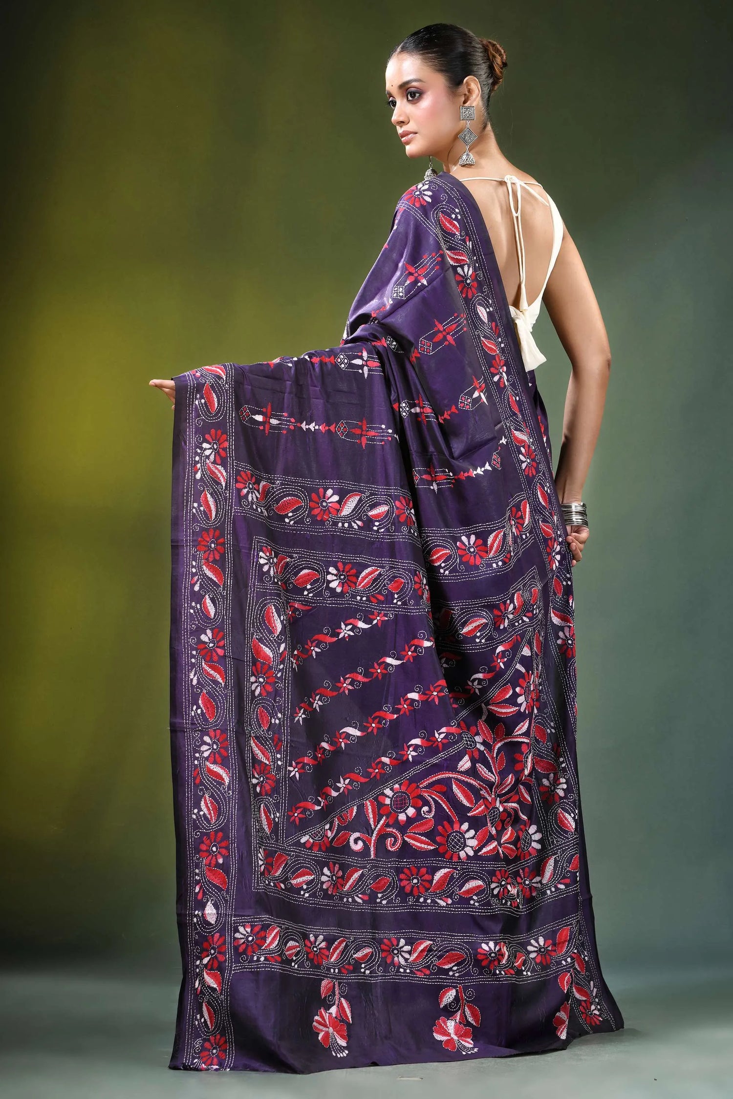 Deep purple floral vine handcrafted silk kantha stitch saree rich adorned 4