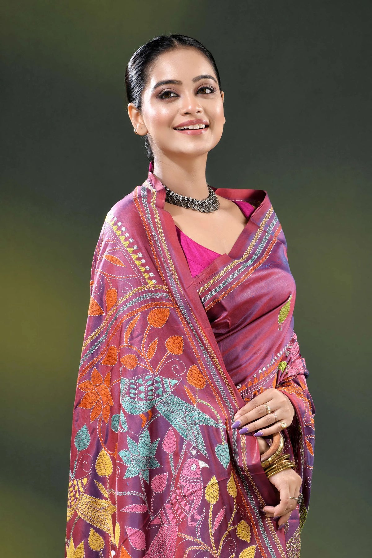 Deep rose dual-tone bird motif hand embroidered kantha silk saree 2